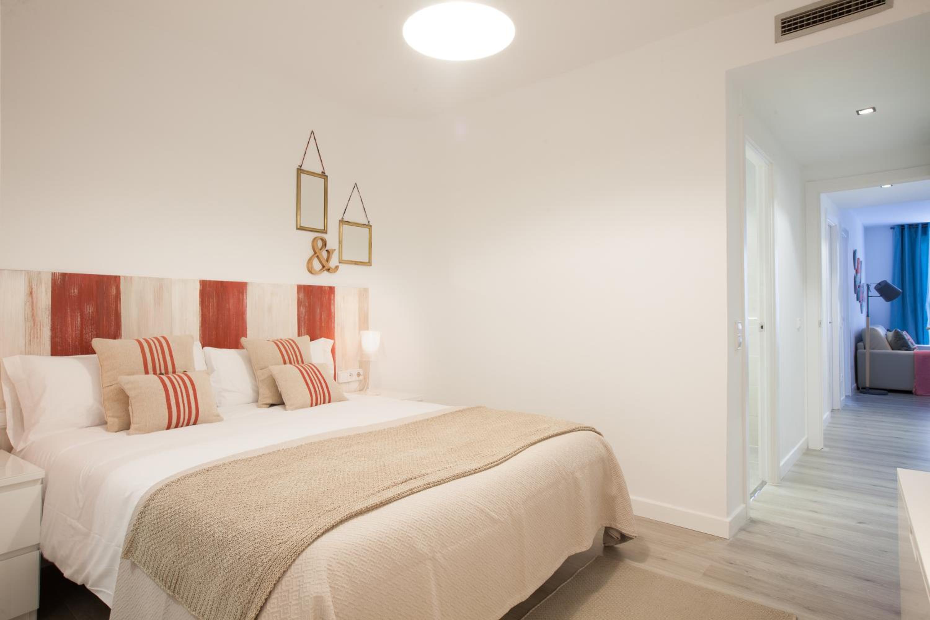 Click&Flat Seneca Suites