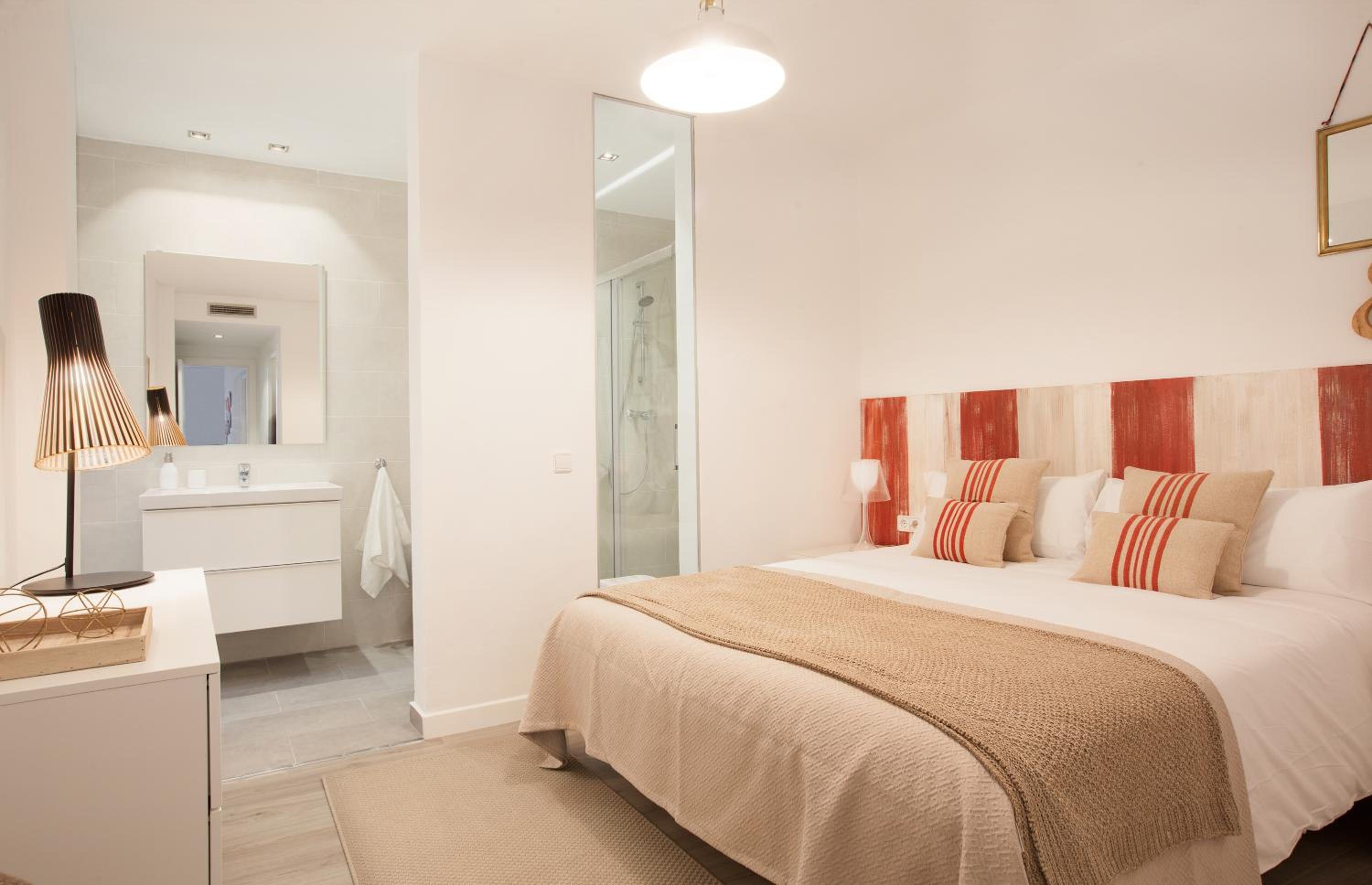 Click&Flat Seneca Suites