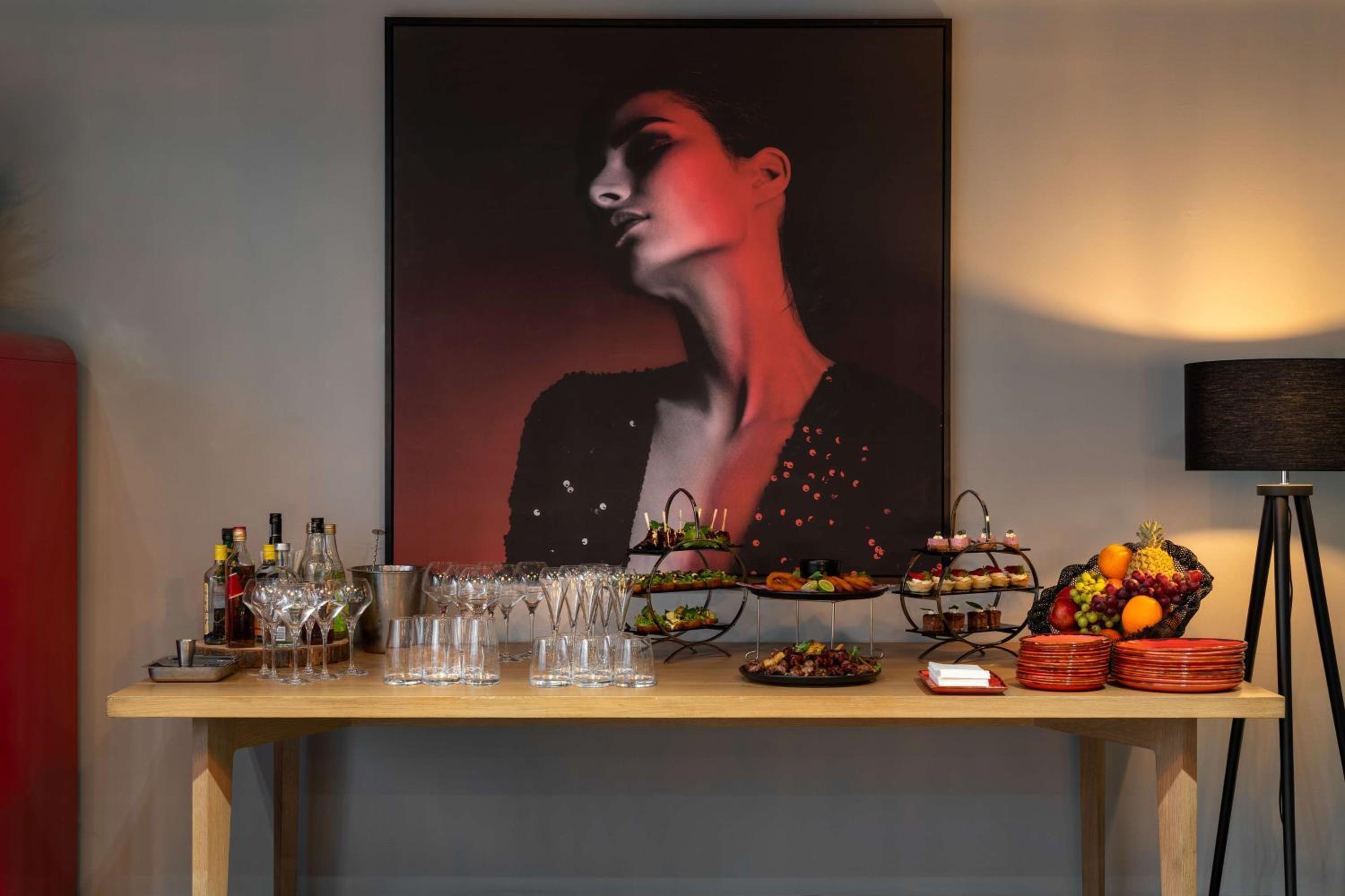 Johannesburg Vacations - Radisson RED Hotel Johannesburg Rosebank - Property Image 49