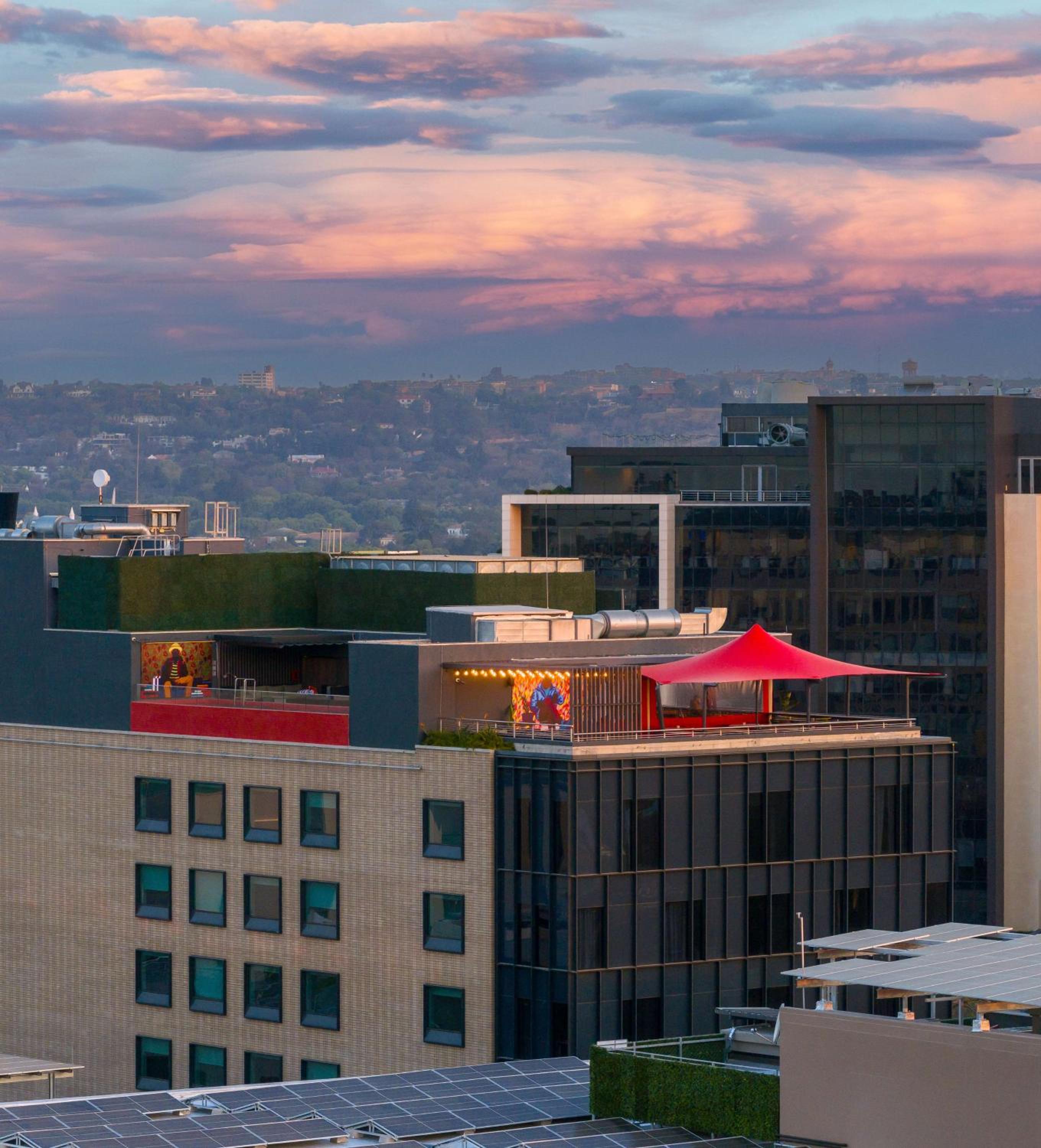 Johannesburg Vacations - Radisson RED Hotel Johannesburg Rosebank - Property Image 39