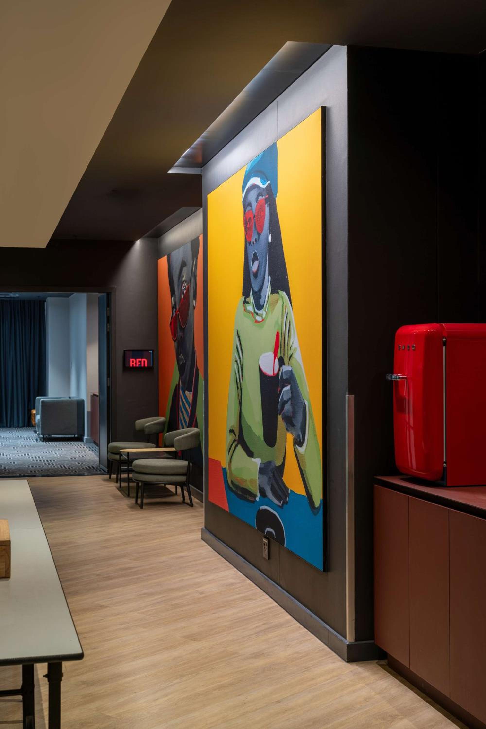Johannesburg Vacations - Radisson RED Hotel Johannesburg Rosebank - Property Image 95
