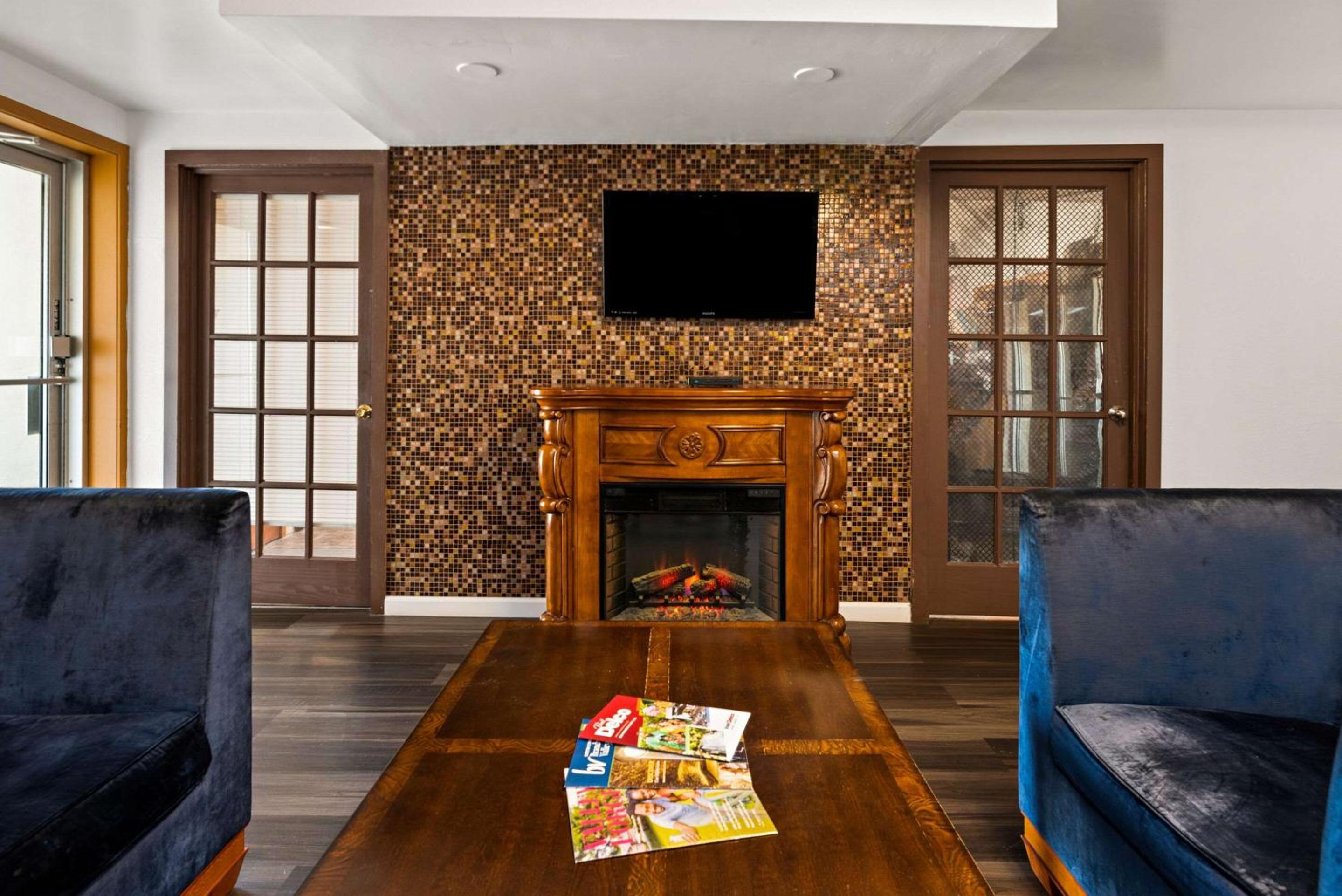 Rodeway Inn Brooklawn, photo 36