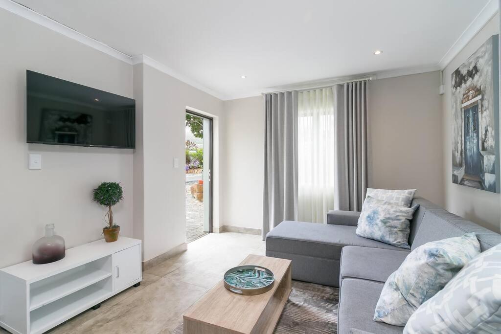 Modern 1 bedroom non-seafacing unit on luxury golf estate view 2