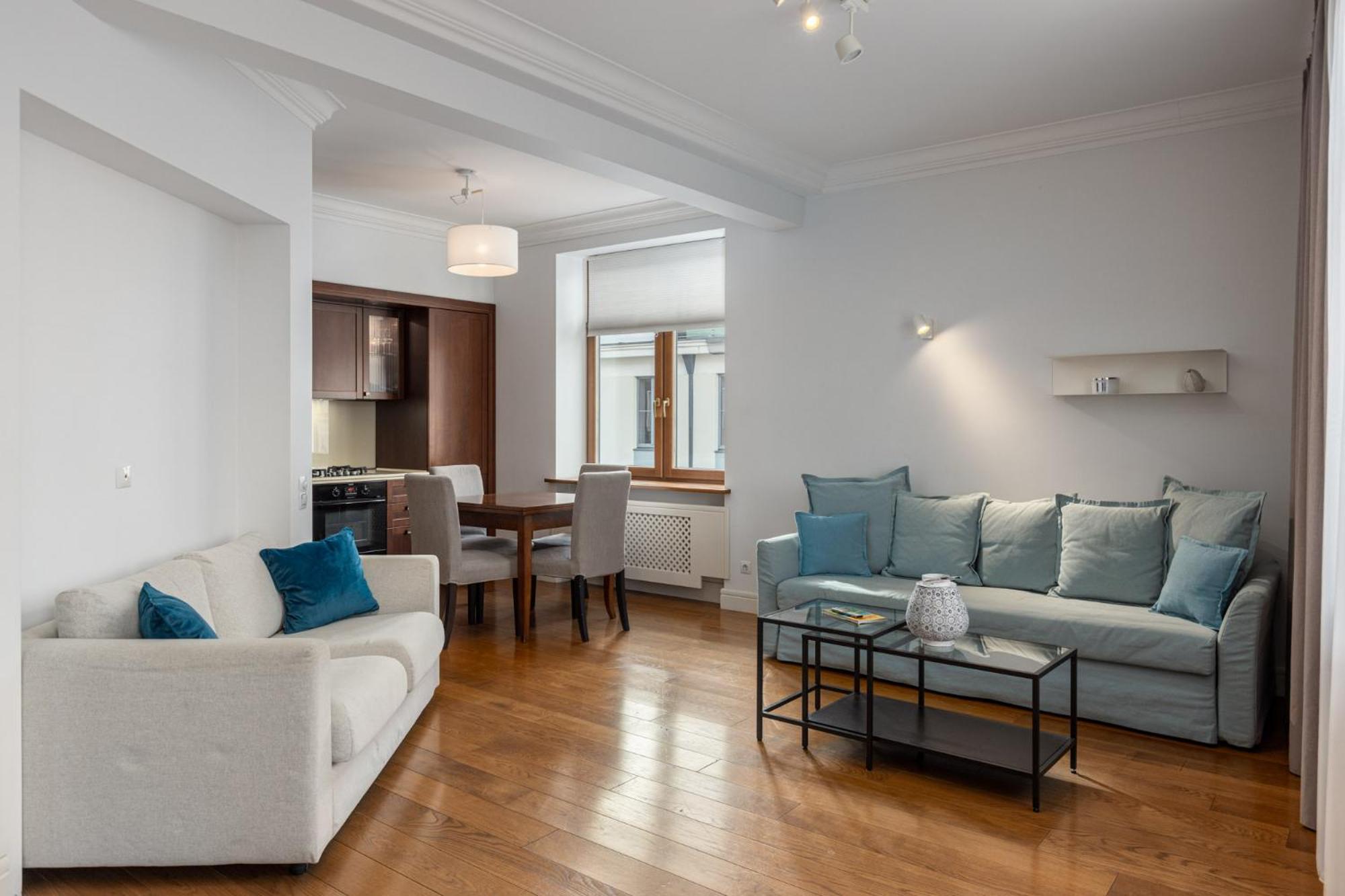 1BD Apartment with Old Town View view 2