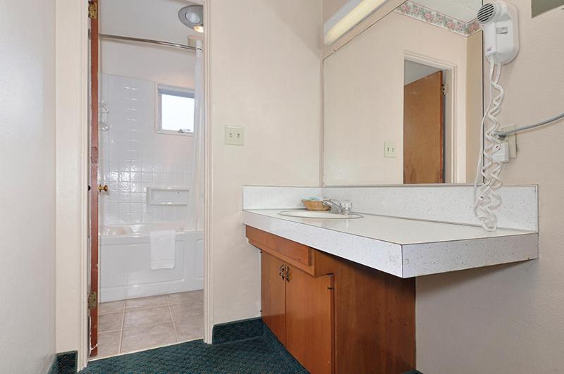 Townhouse Motel