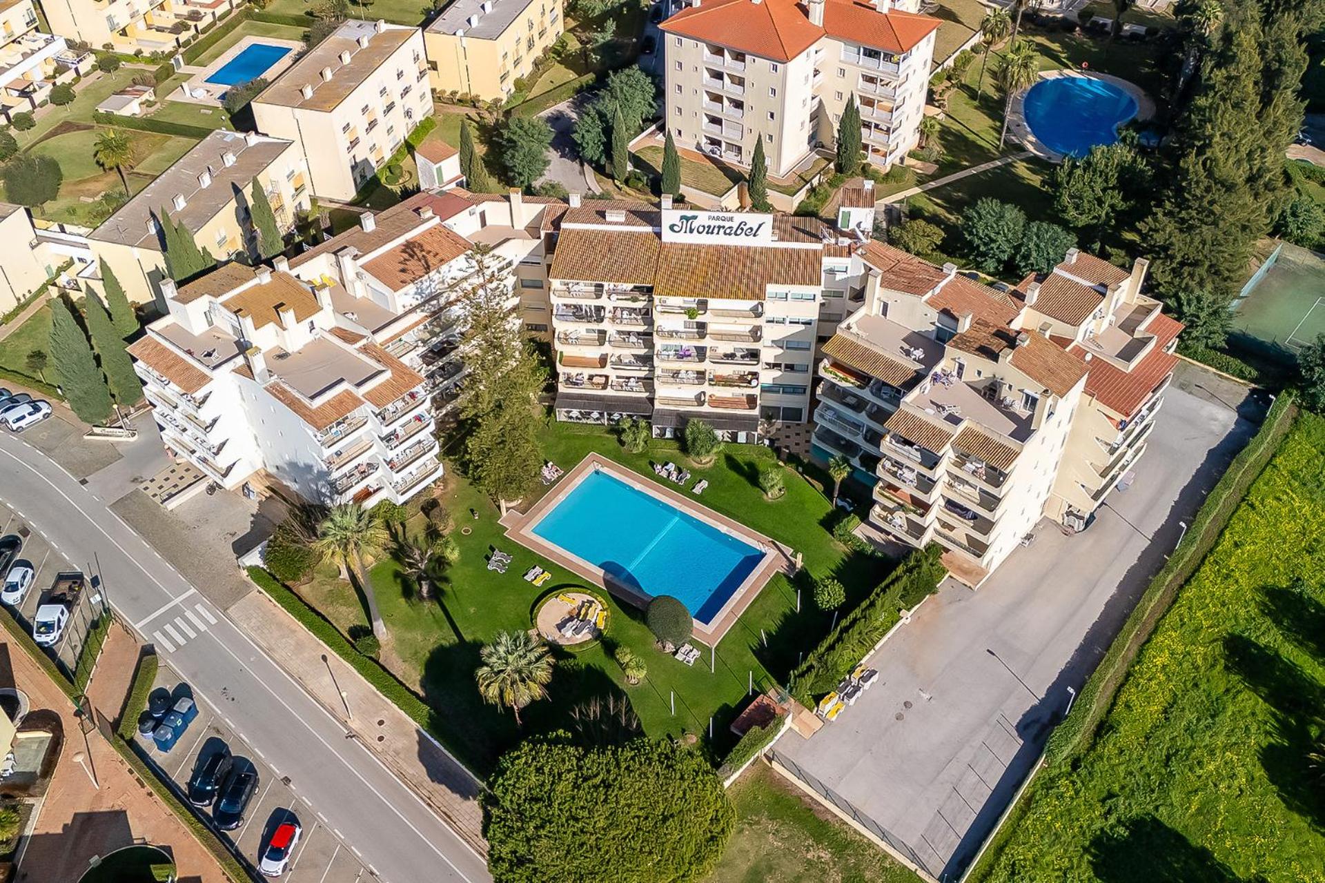 Tasteful 1 BDR Flat W/Balcony & Pool by LovelyStay view 3
