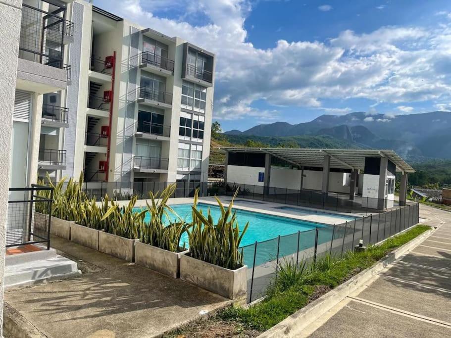 Apto en Melgar, Terraza, BBQ privado y Piscina