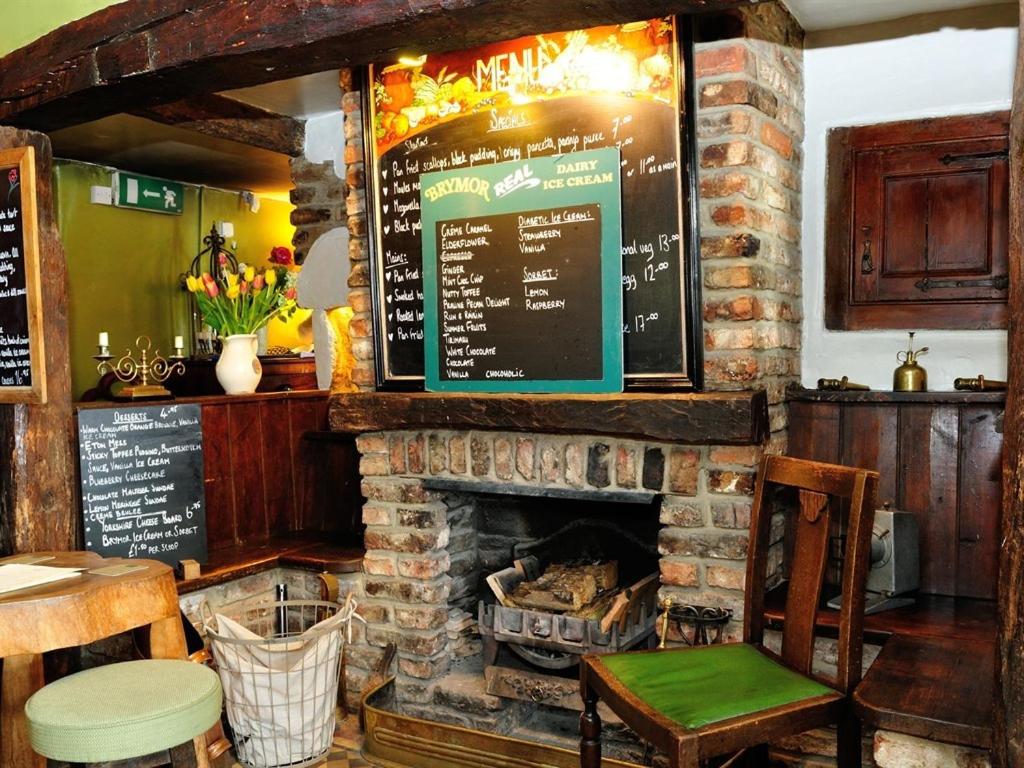restaurant