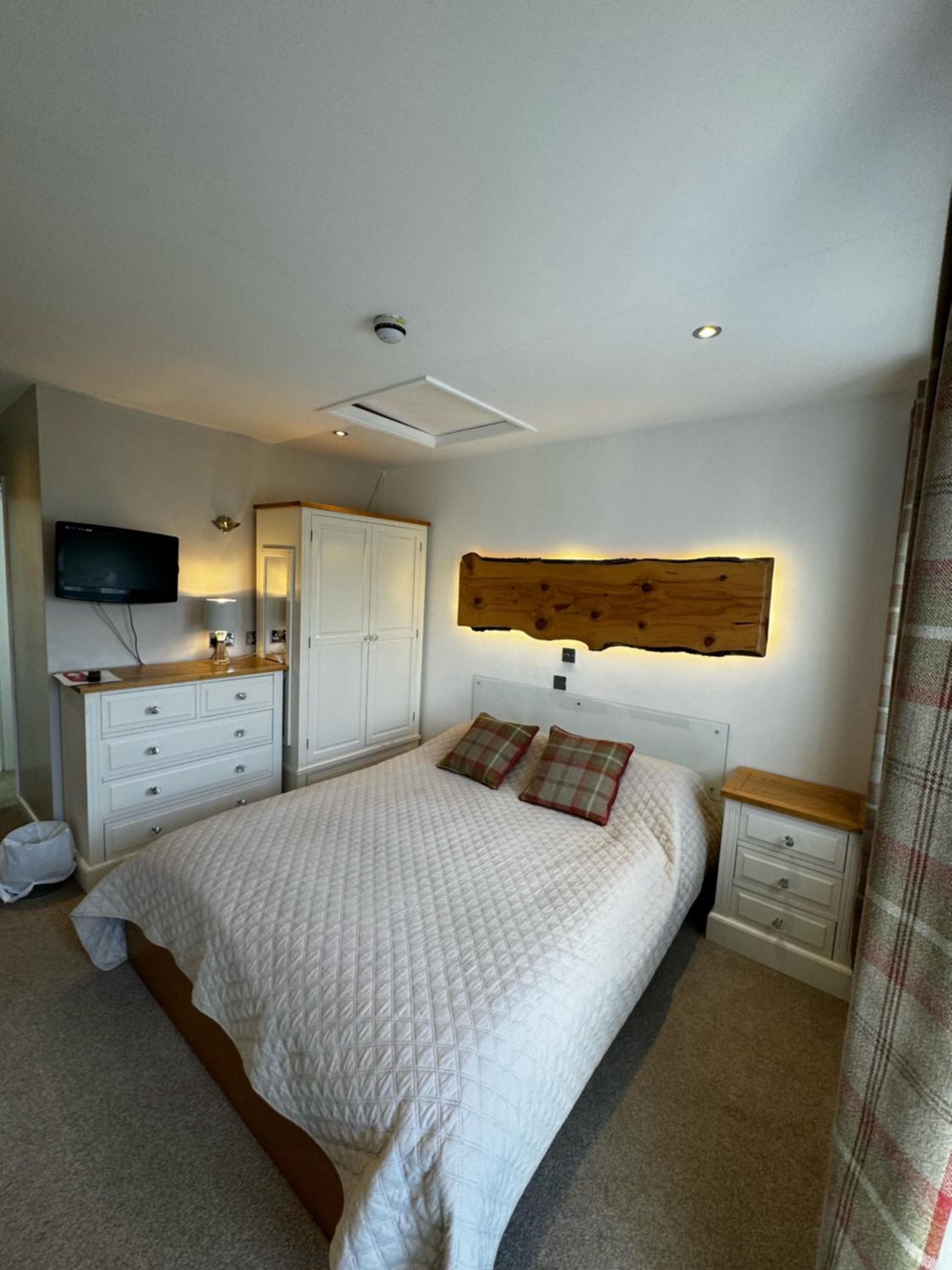 Chequers Inn