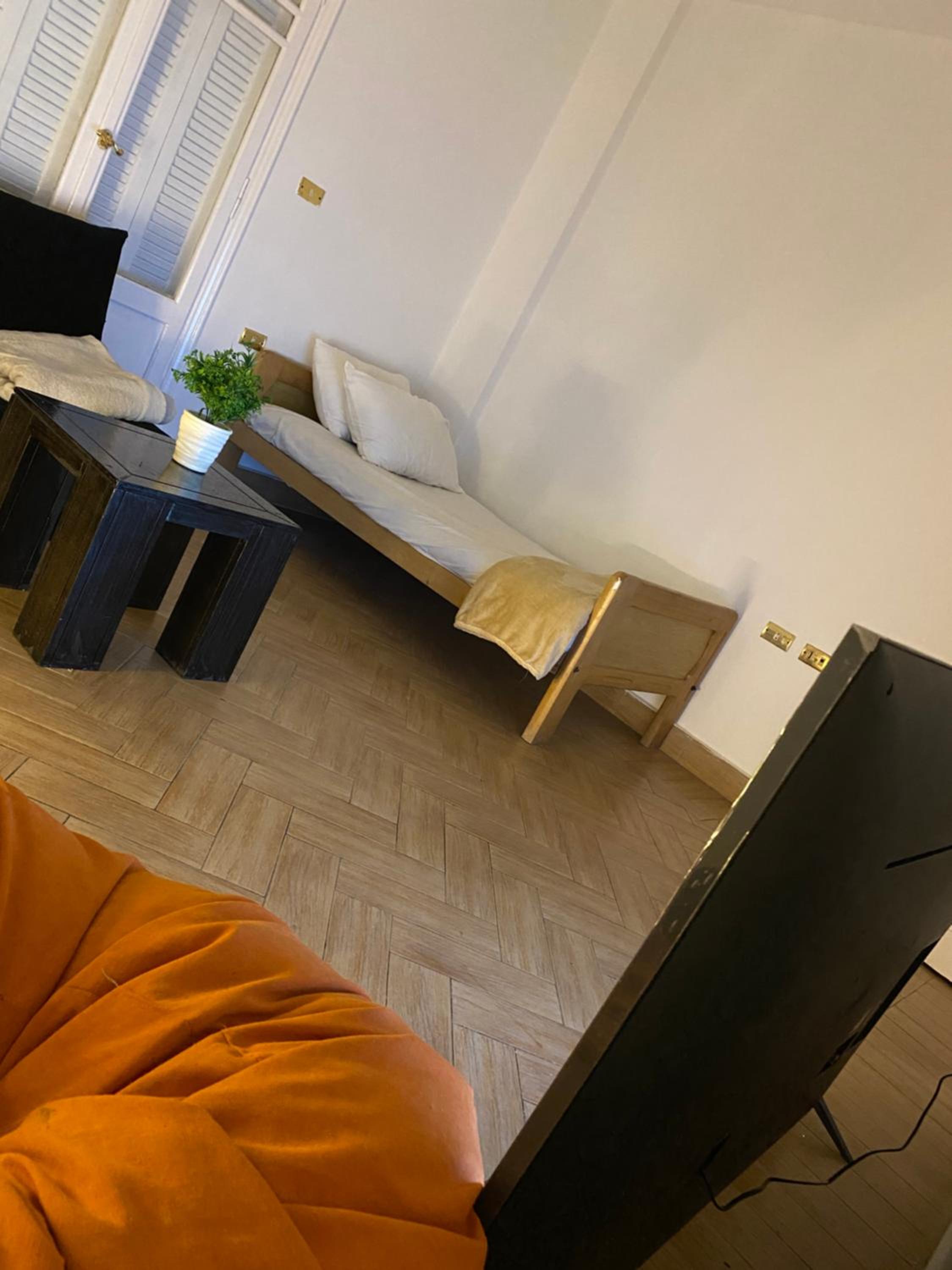 Unique room near the airport