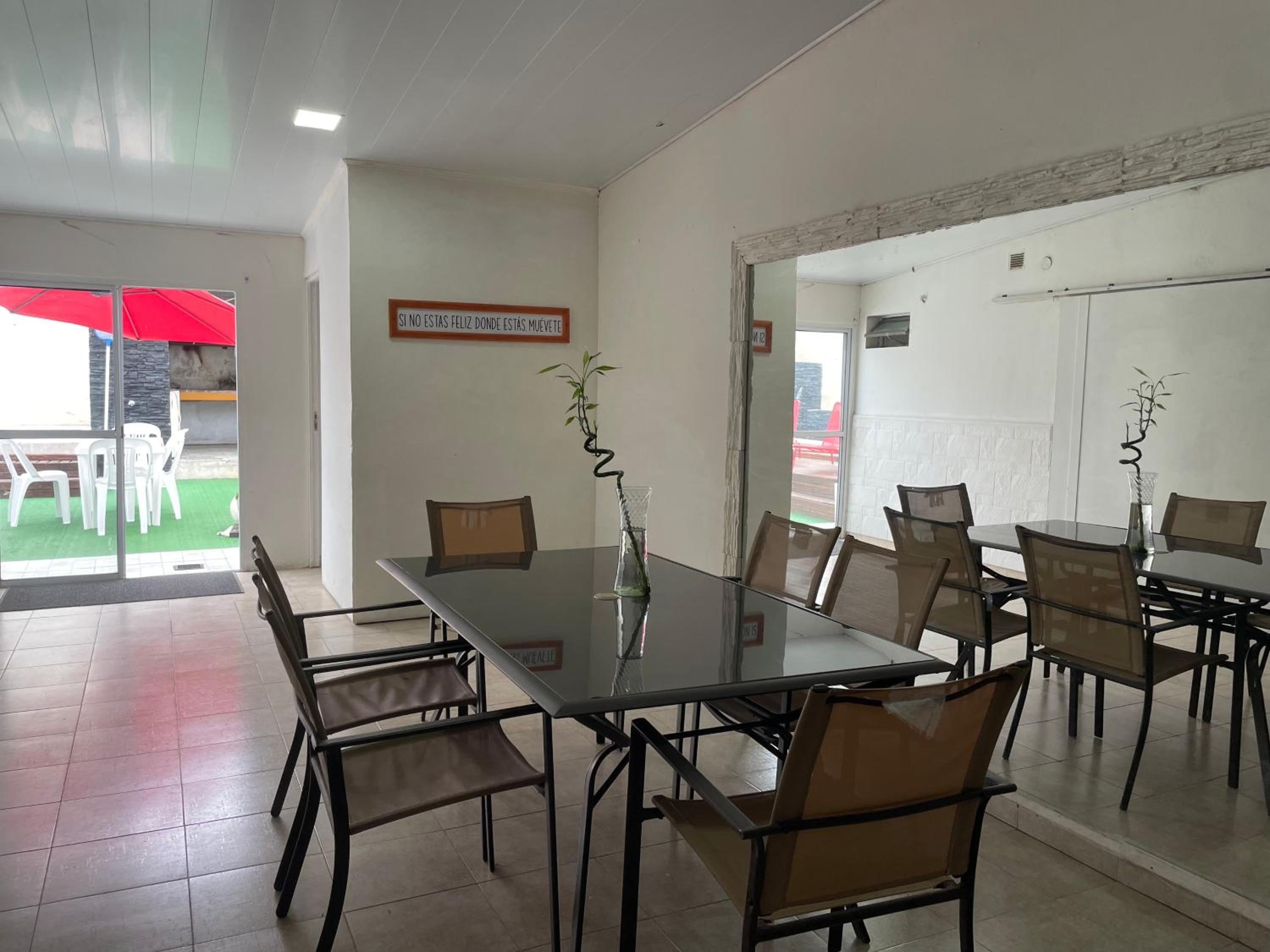 Casa con Piscina Semi Céntrica