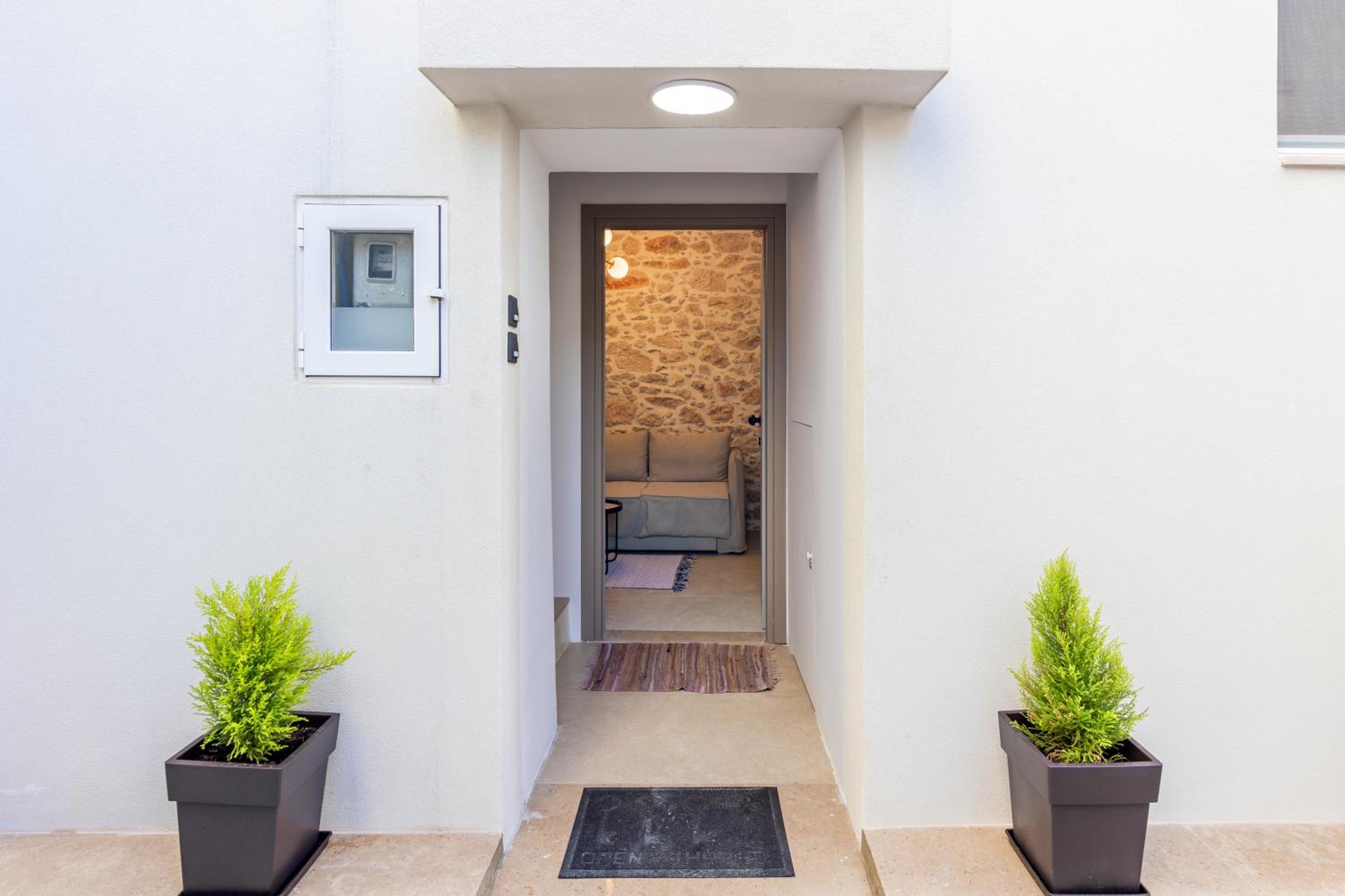 Efrosini Apartments