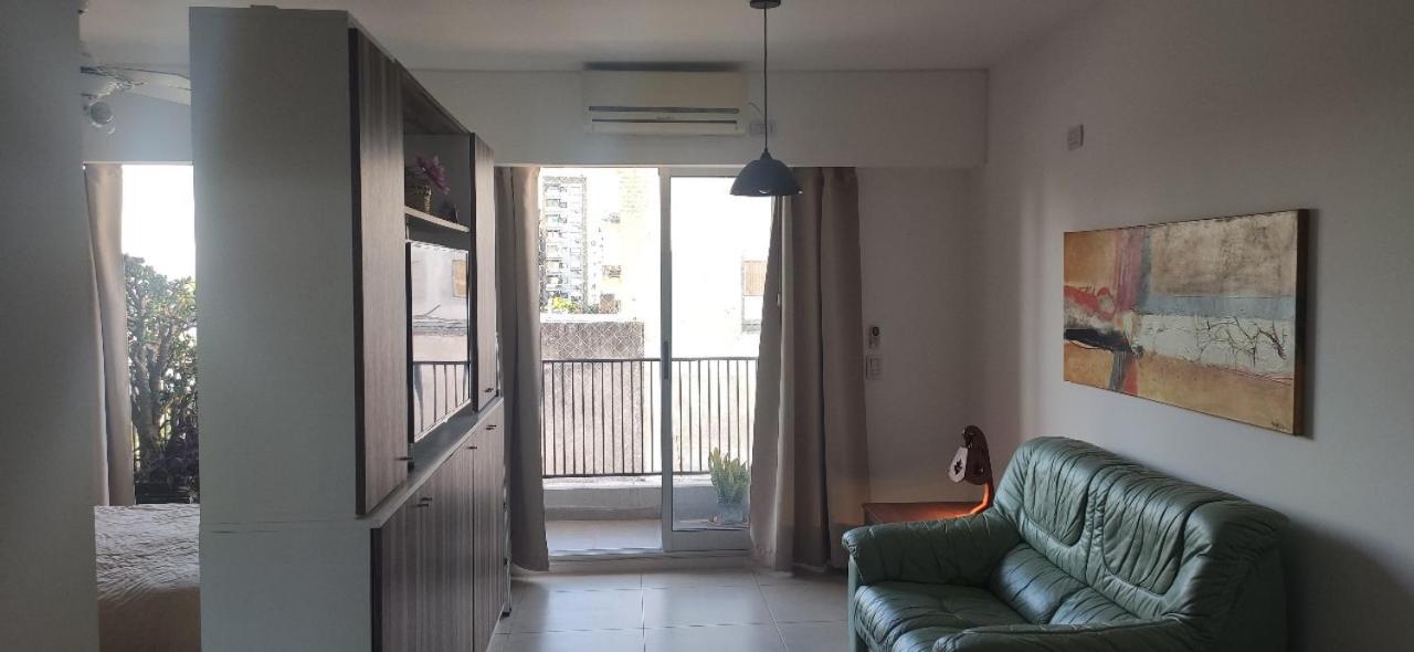 Amplio Monoambiente Dividido 45 m2. Flores.