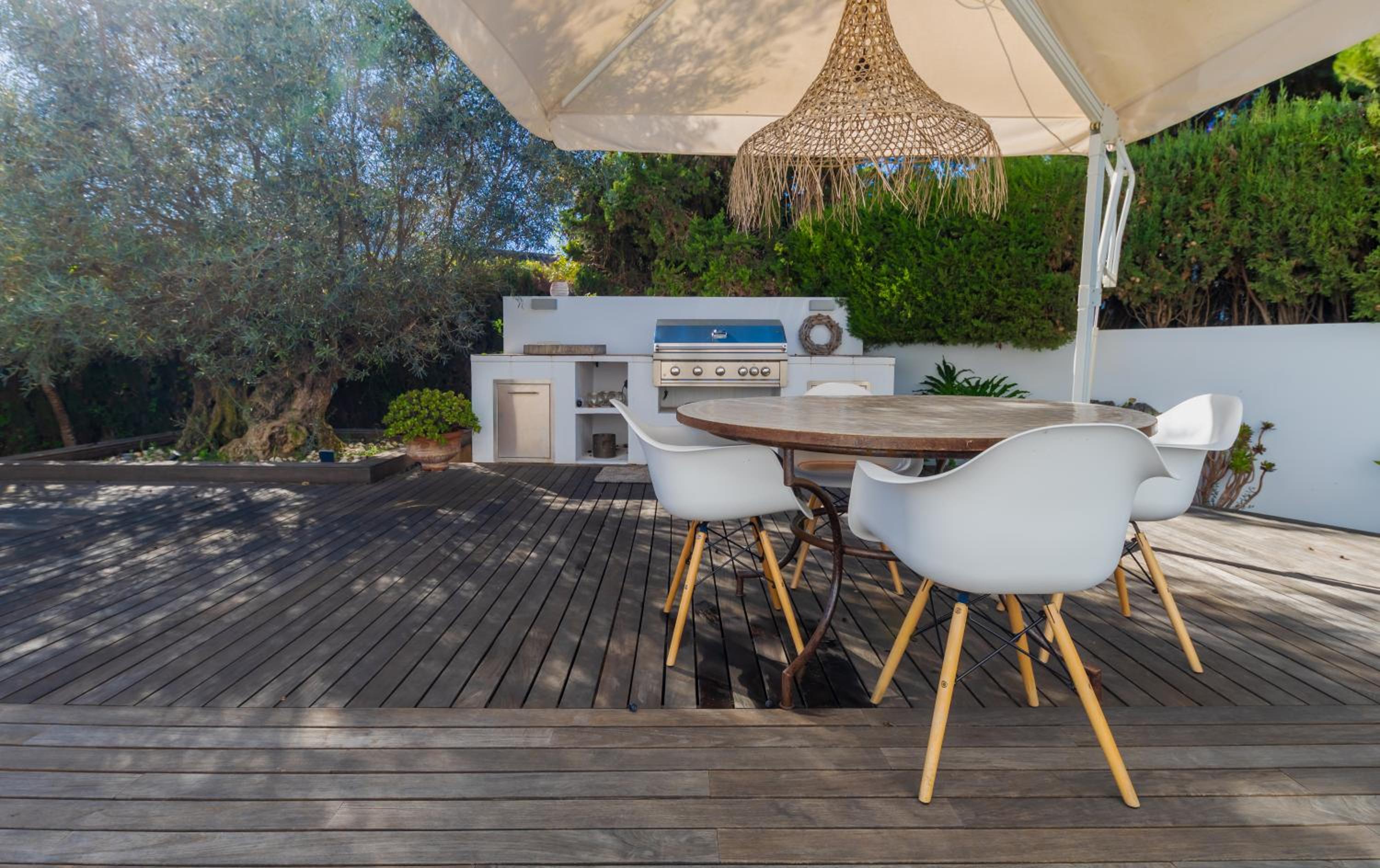 Unique Luxury Beach Side Villa with Heated Pool