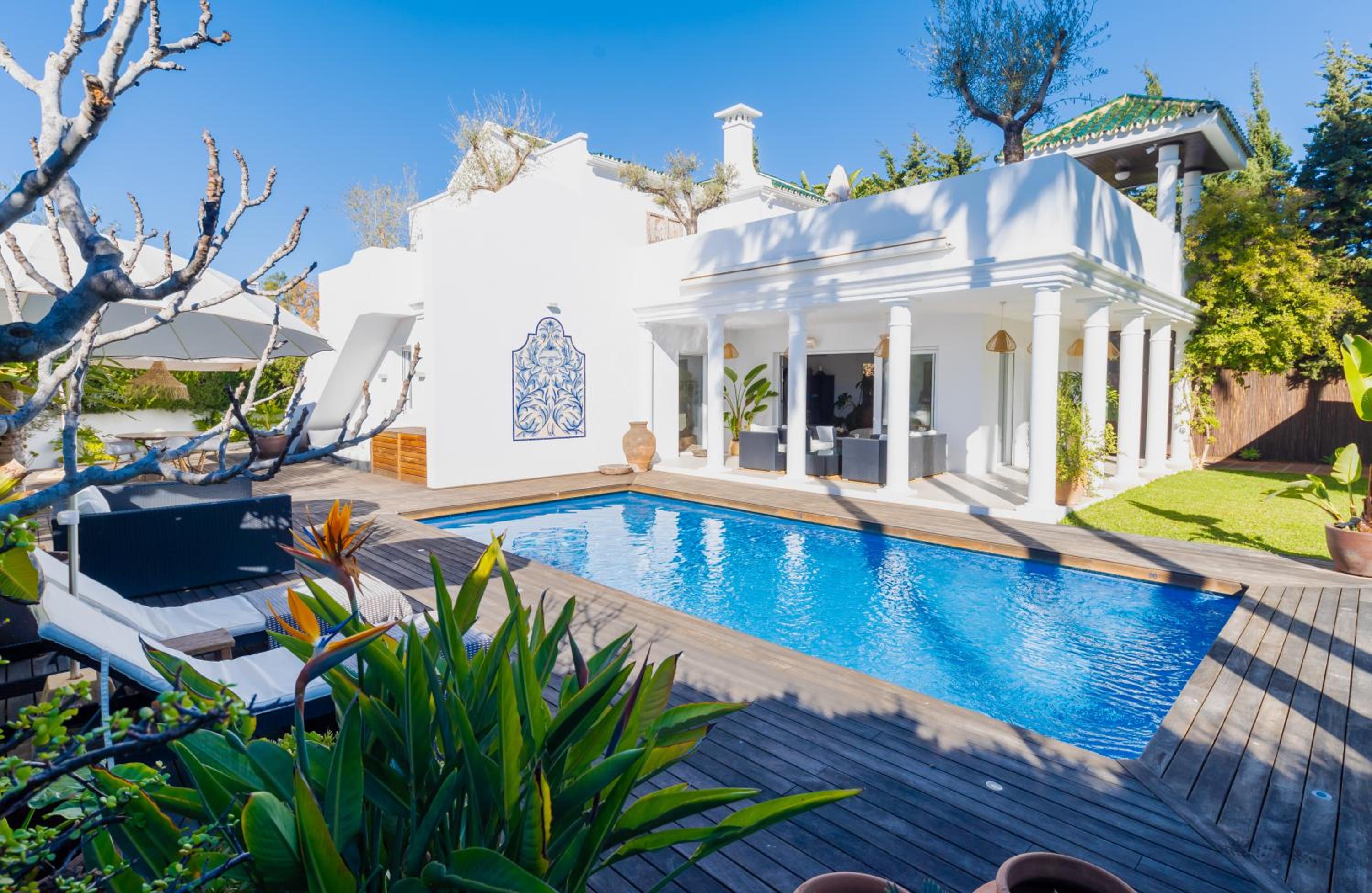 Unique Luxury Beach Side Villa with Heated Pool