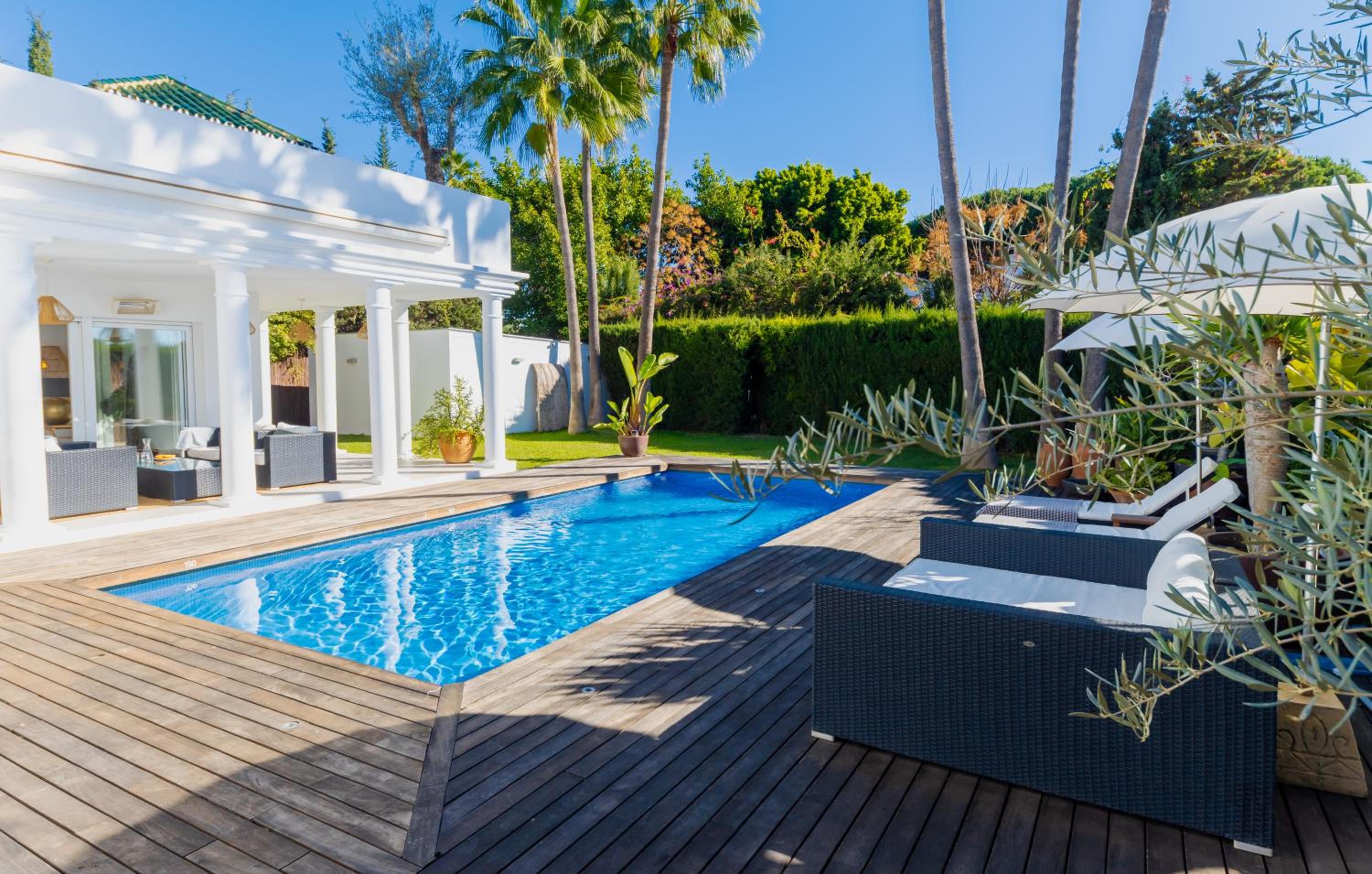 Unique Luxury Beach Side Villa with Heated Pool