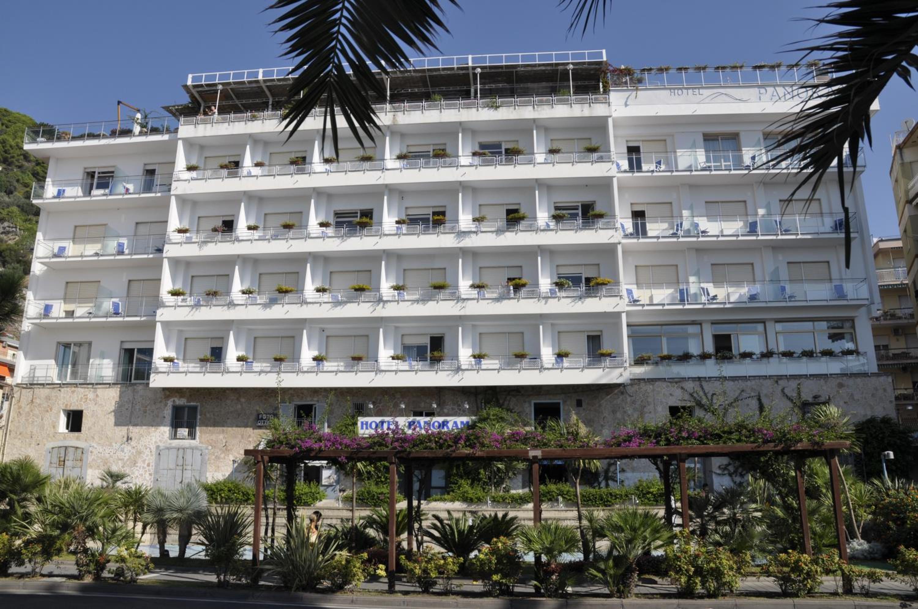 Hotel Panorama - Image 1