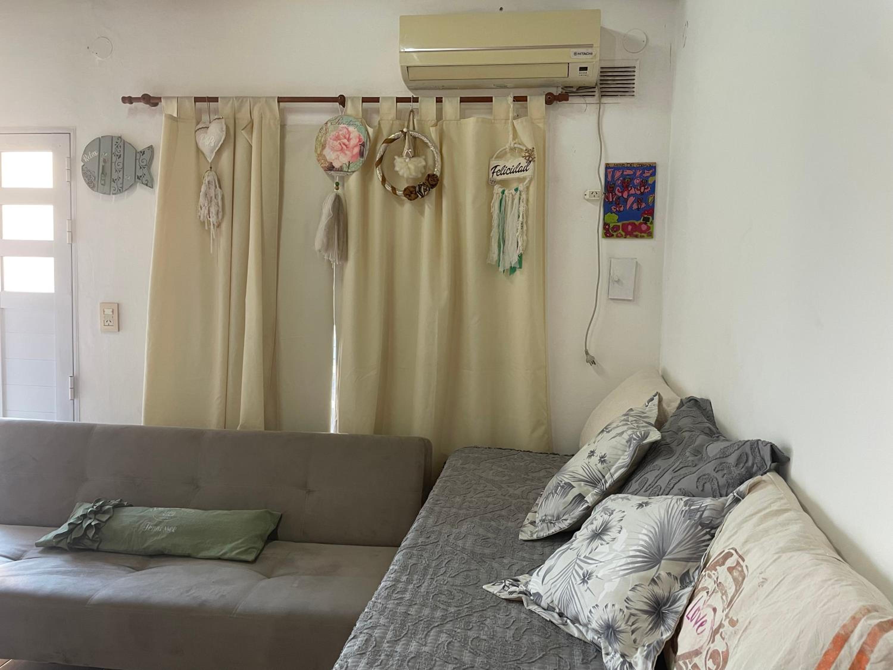 Casa A Metros de la Costanera Rambla