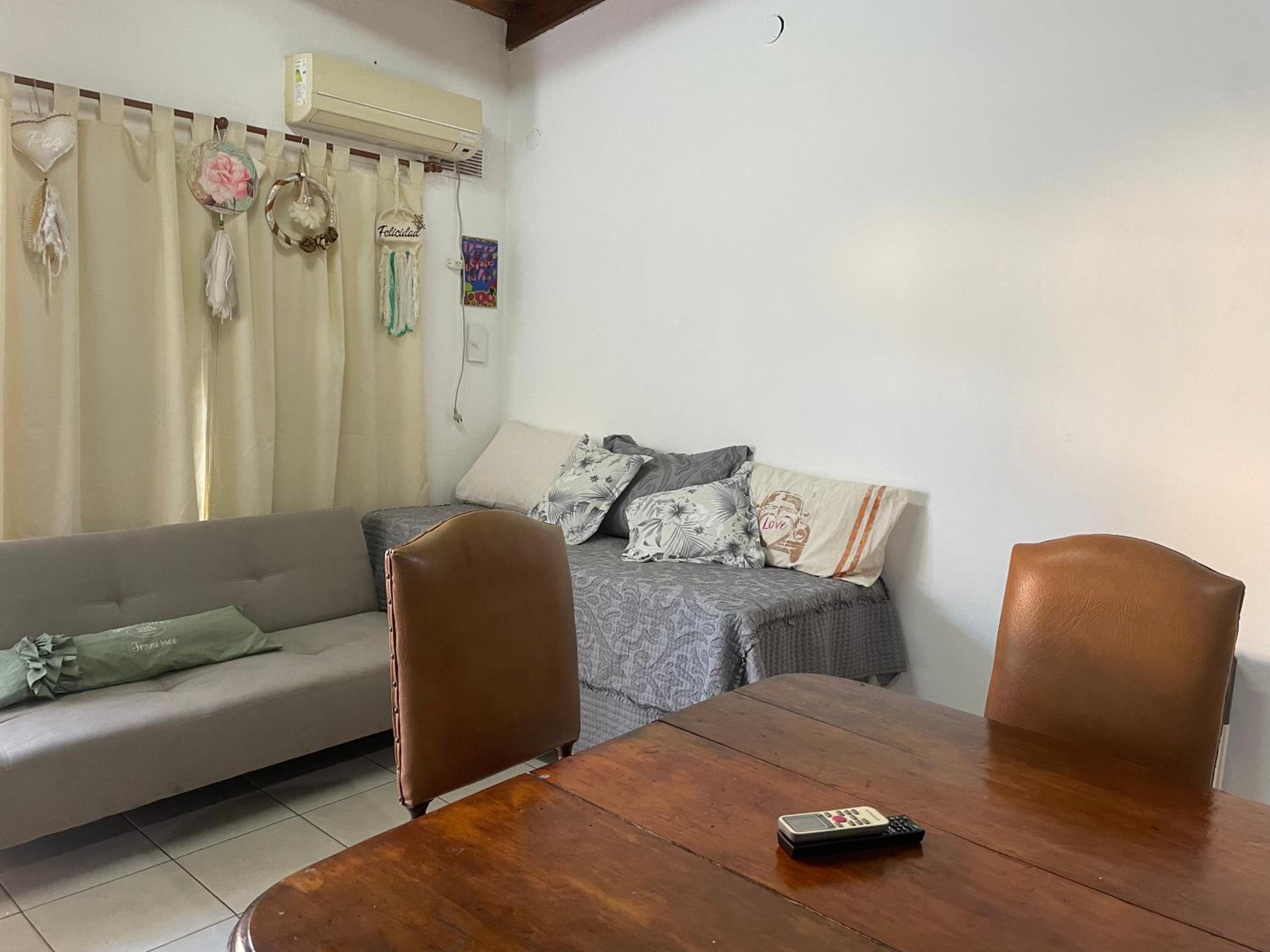 Casa A Metros de la Costanera Rambla