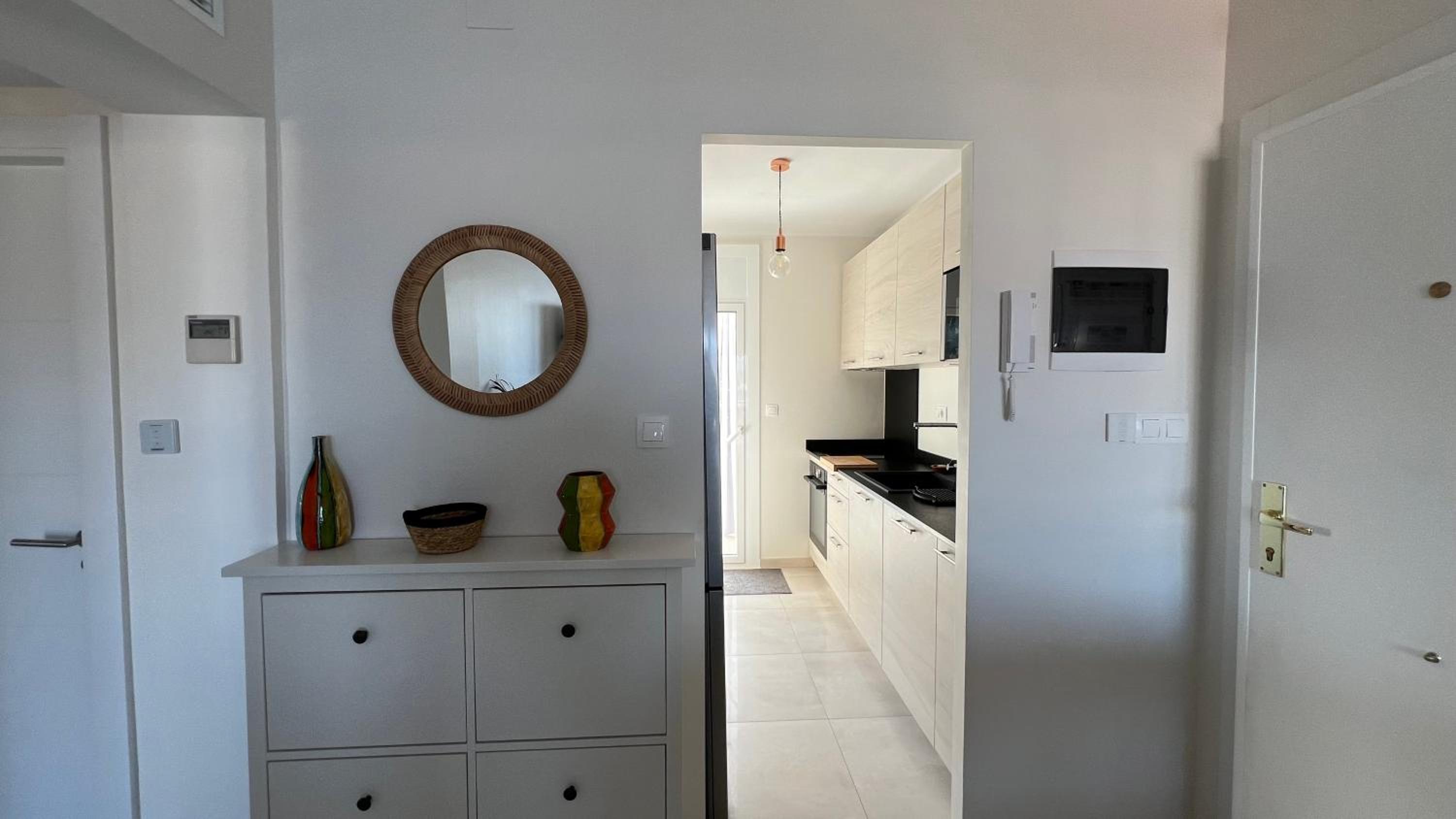 Precioso apartamento con vistas espectaculares de la Bahia Roses AV-48