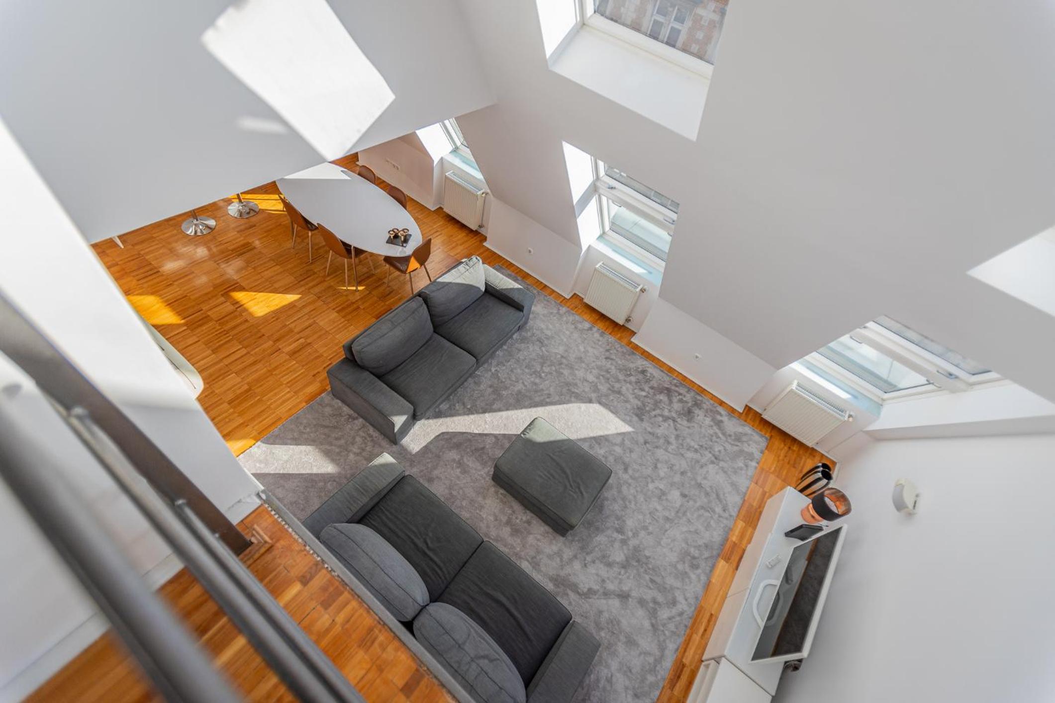 Modern Top Floor Apartment with a Terrace