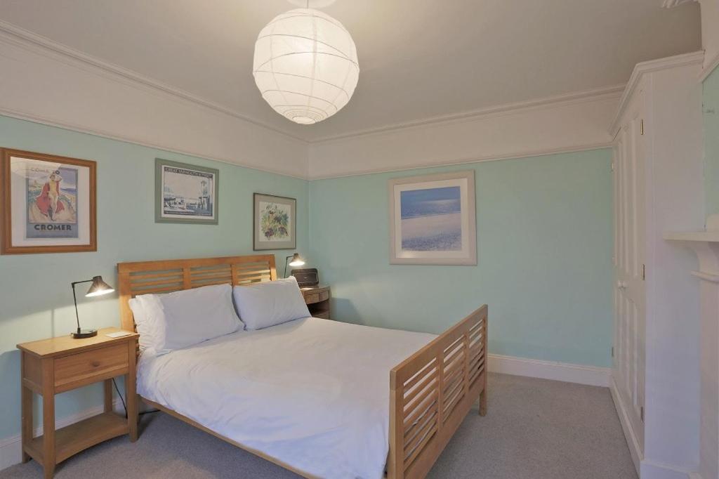 10a East Cliff view 4