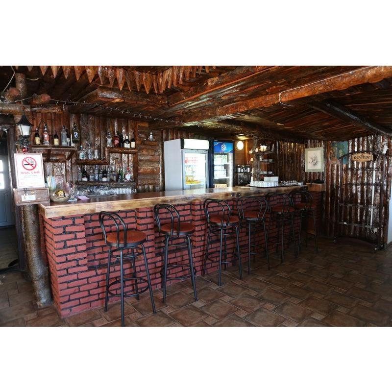 bar