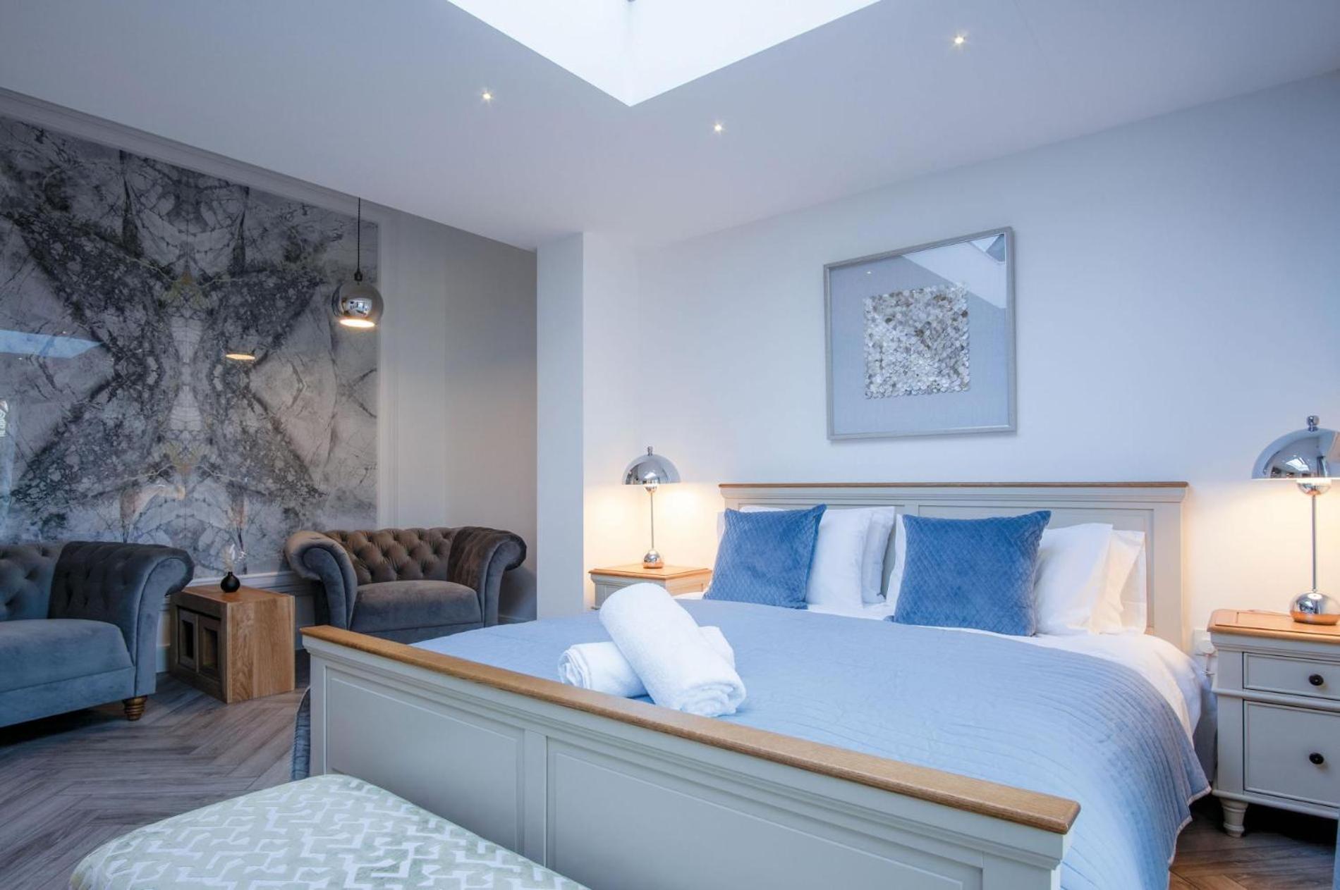 Suite 15 - Sleeping Giant Hotel - Pen Y Cae Inn view 4