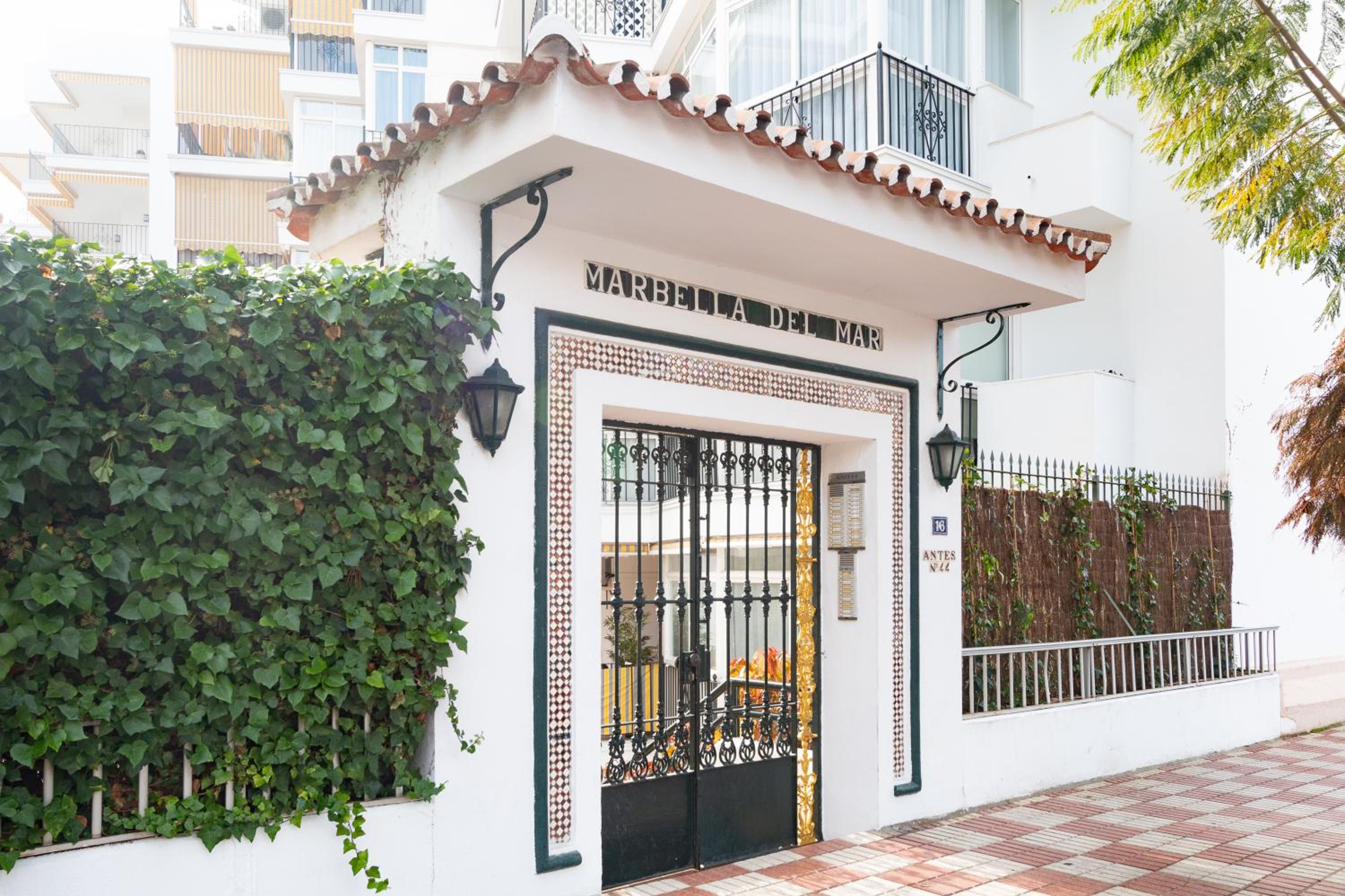 Large Apartment Marbella del Mar