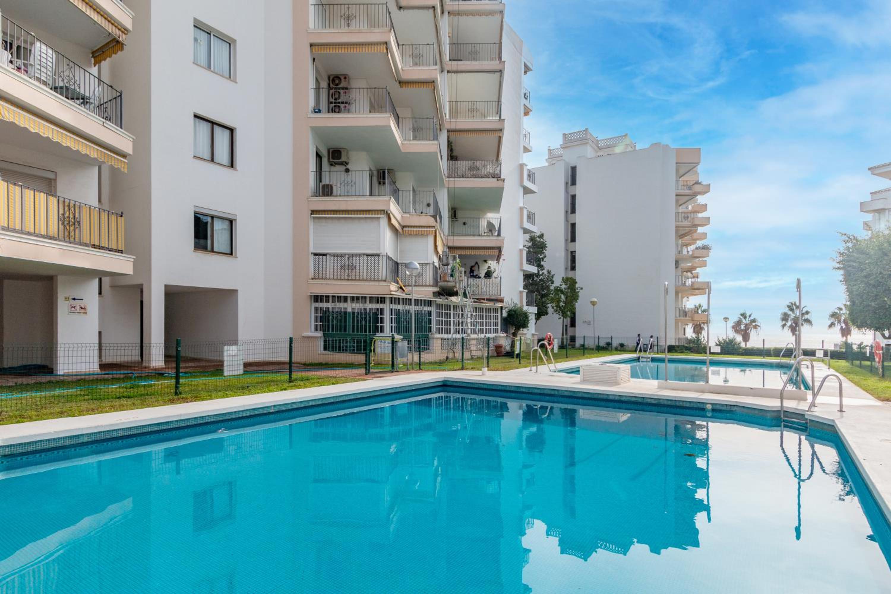 Large Apartment Marbella del Mar