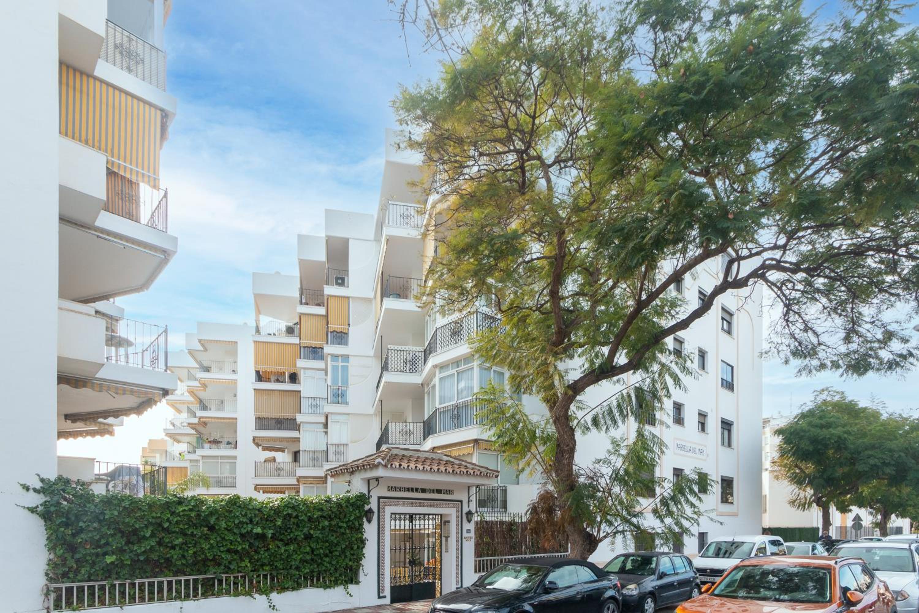 Large Apartment Marbella del Mar