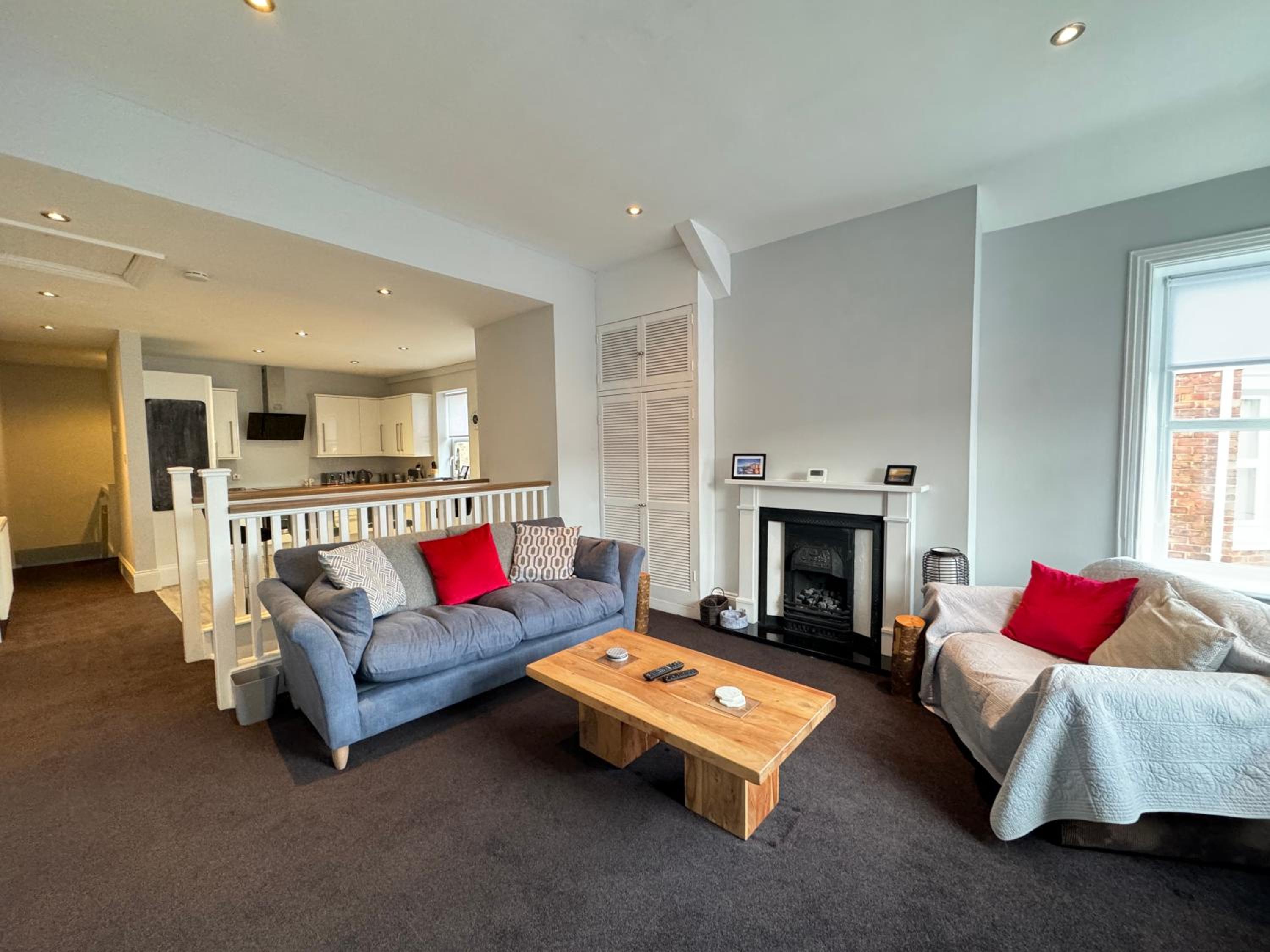Seaview Loft Apartment Whitley Bay FREE ONSITE PARKING view 2