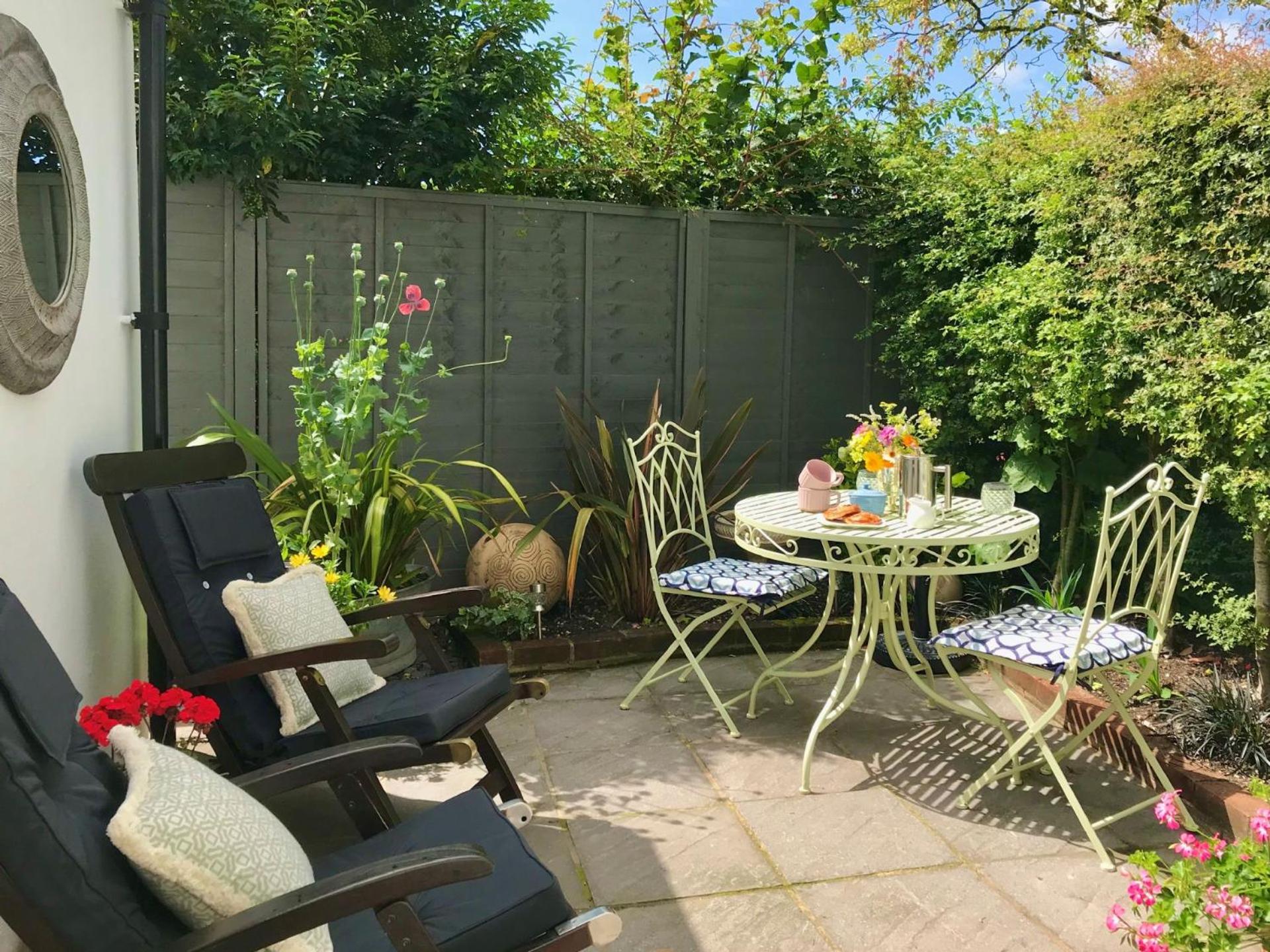 Tudor Rose Cottage view 4