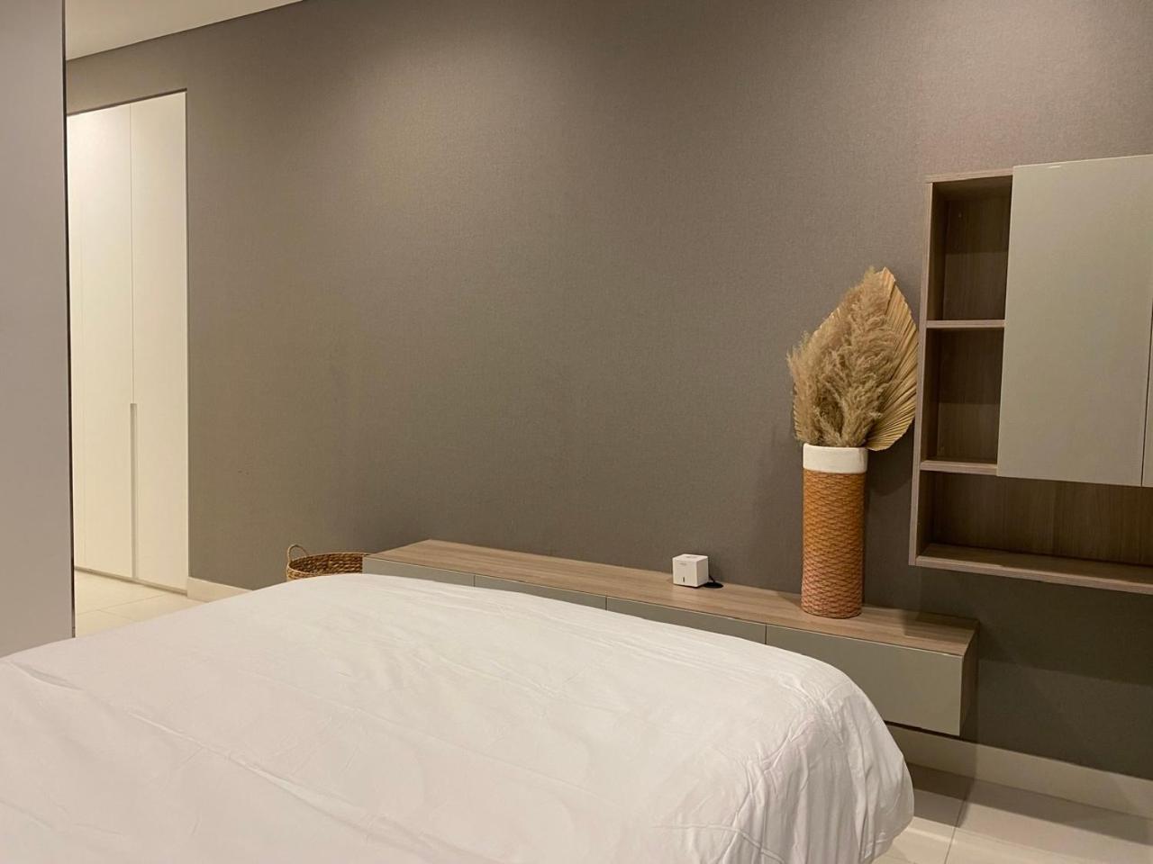 Căn hộ 2bed và 3bed diện tích lớn Full nội thất , cho thú cưng