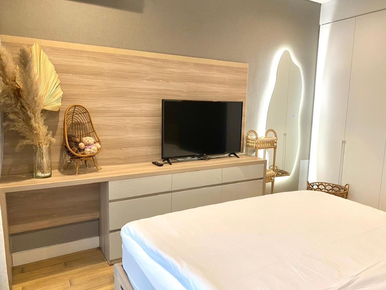 Căn hộ 2bed và 3bed diện tích lớn Full nội thất , cho thú cưng