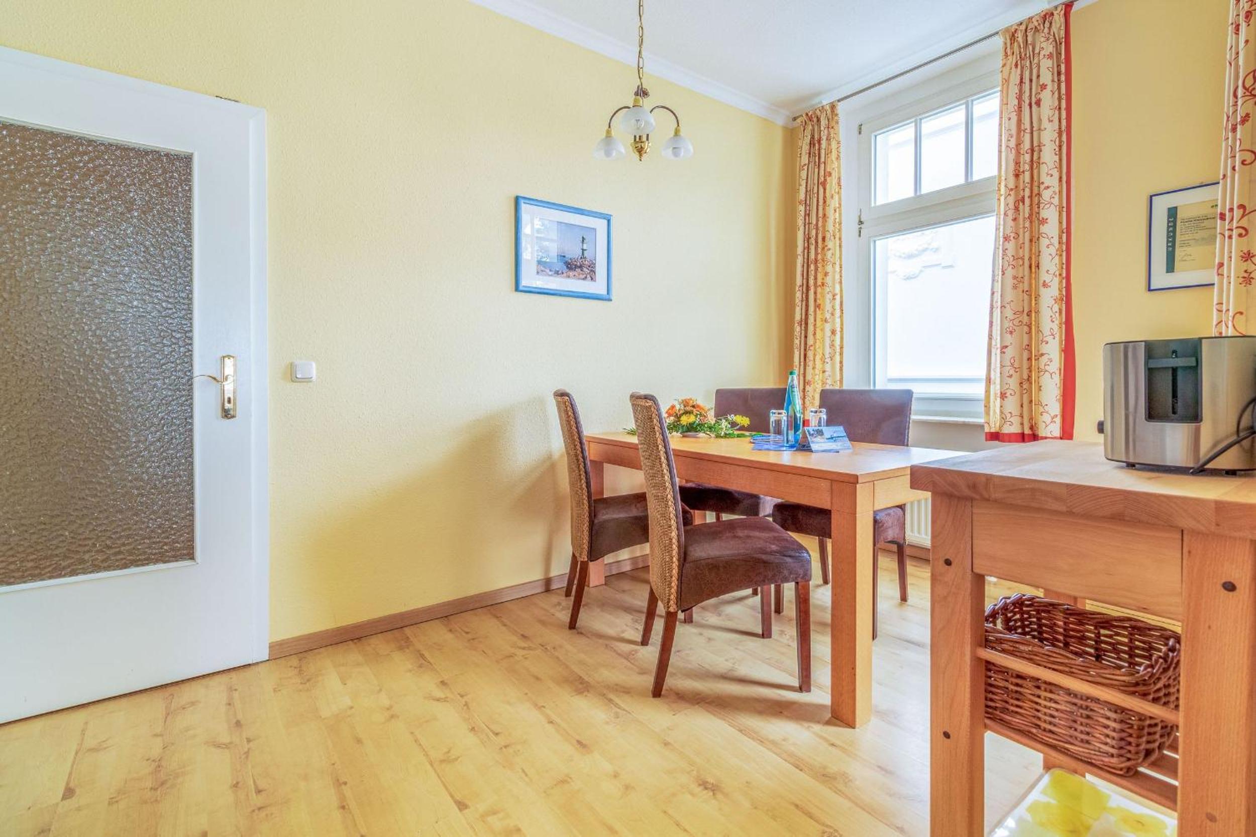 Villa Strandidyll, Apartment 8, 2 Balkone mit Meerblick