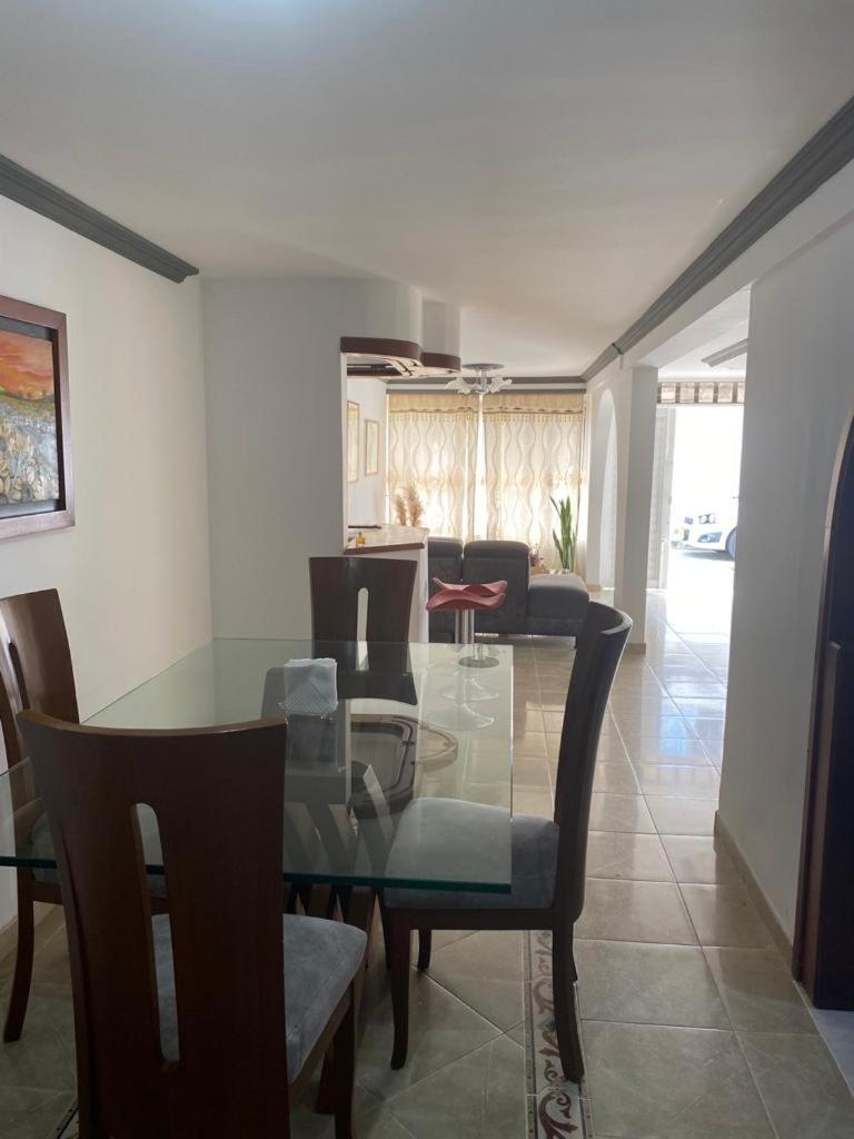 Apartamento, Casa en Buga