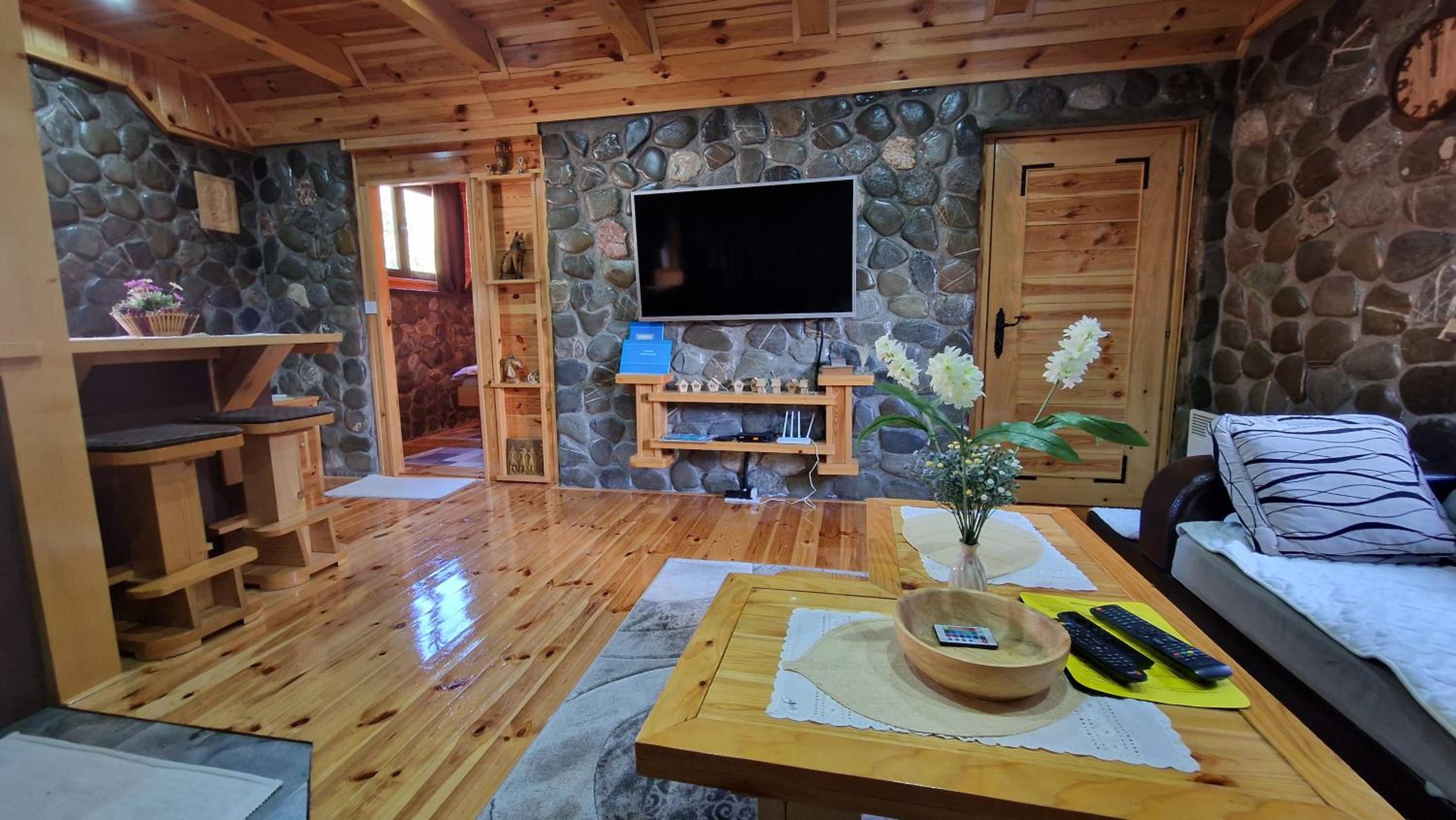 Stone Lodge 1 photo 4