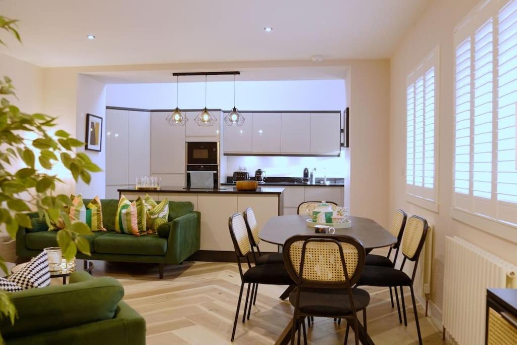 Stunning Coach House