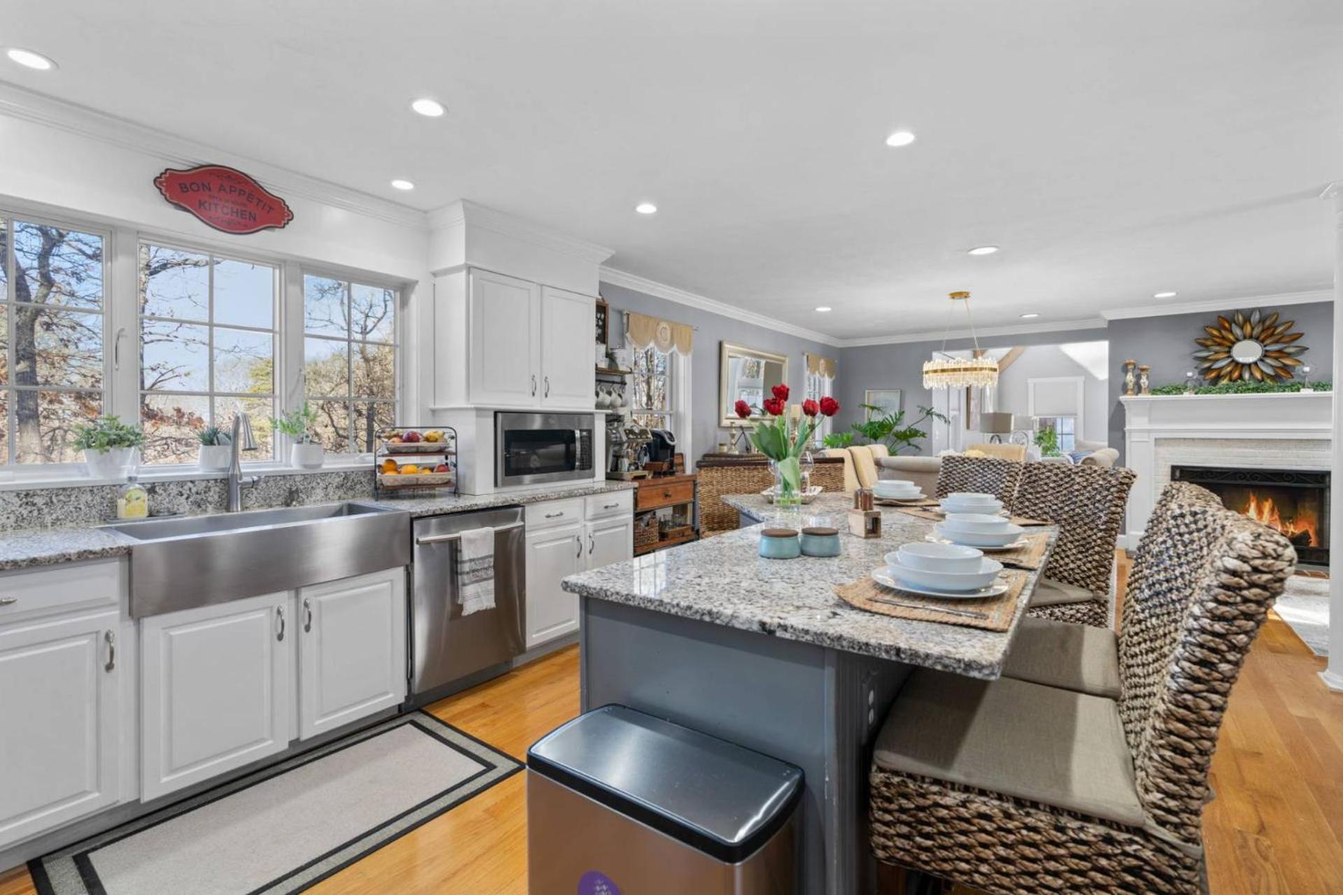 Barnstable Luxury Family Retreat with pool, fire pit and beach nearby