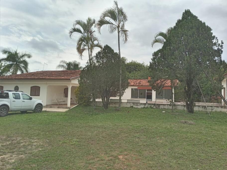 Chácara em São Pedro com piscina e churrasqueira