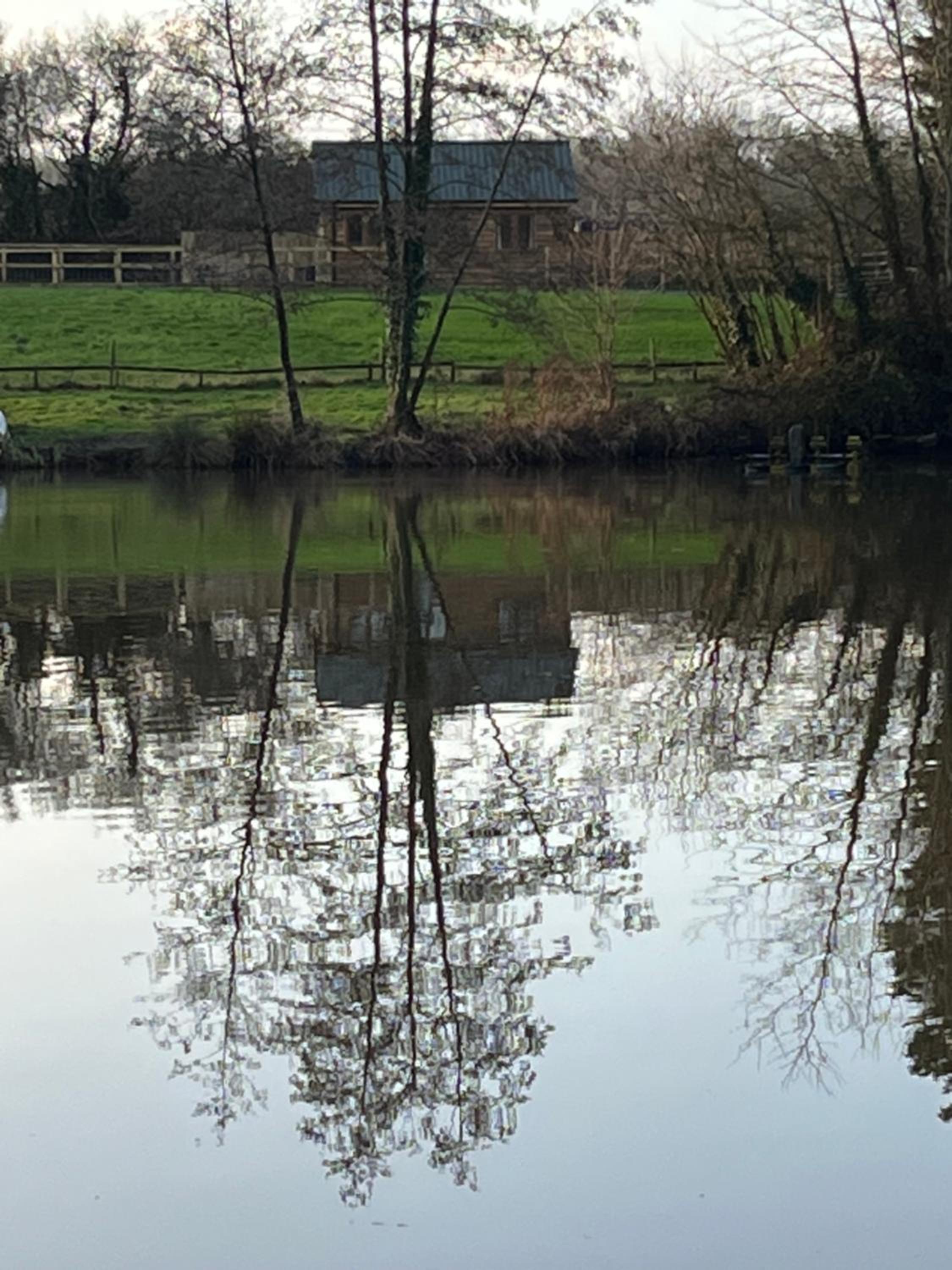 Lakeside Lodge