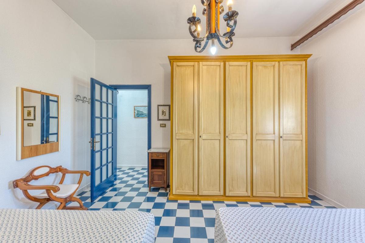 Apartments and Rooms a Casa di Amici Torre Pali photo 4