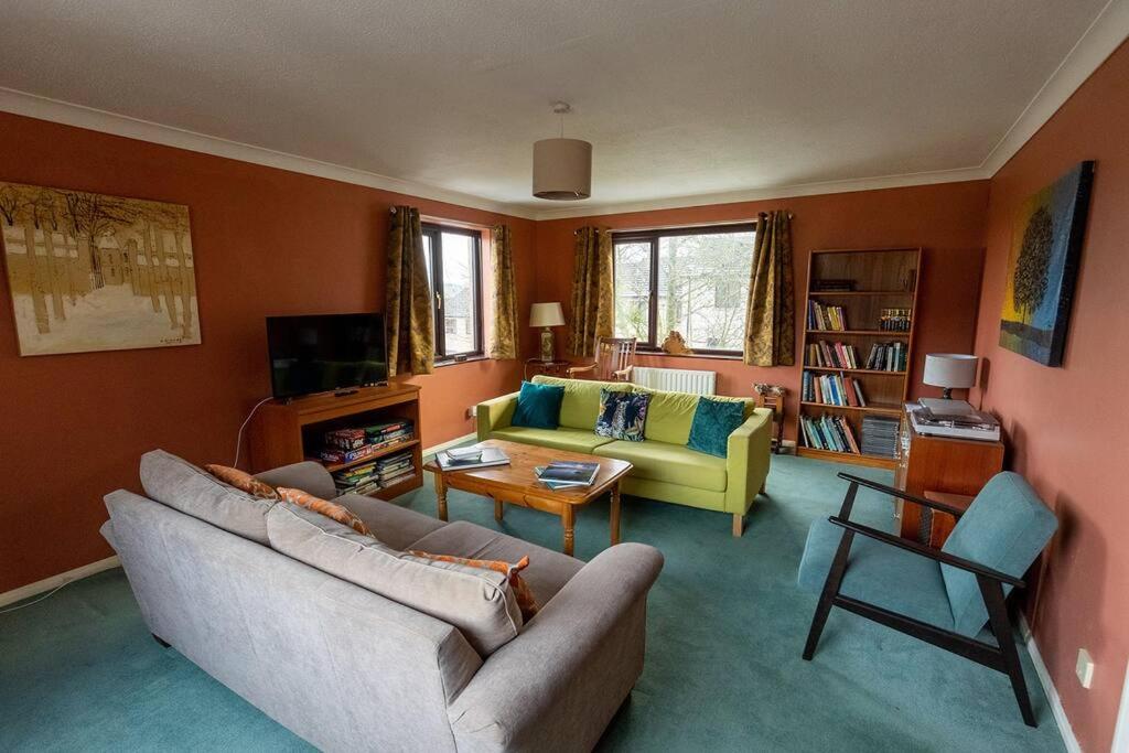 UNDERWOOD COTTAGE - Peaceful House in Kendal with views of Cumbria view 3