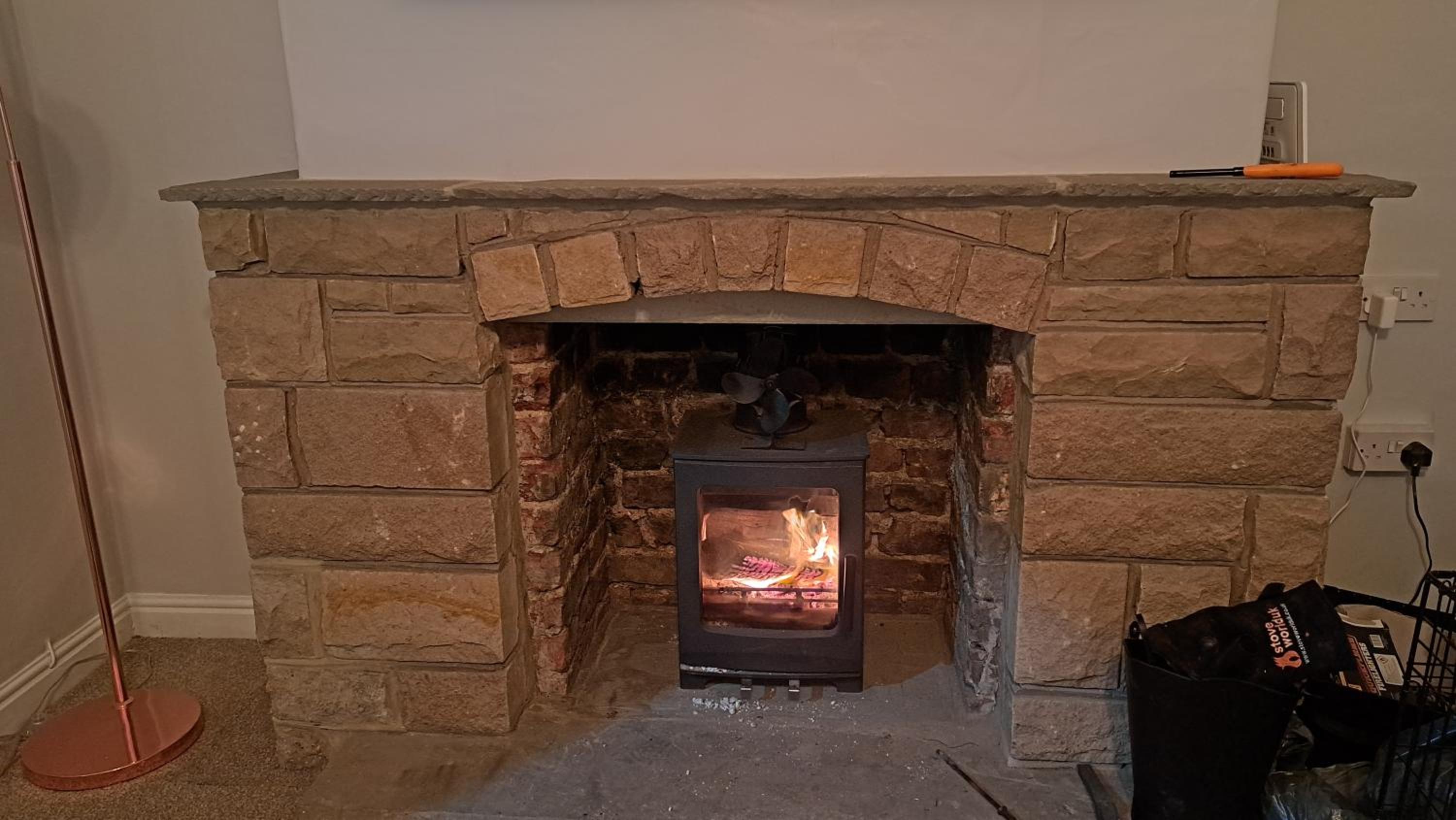 Cosy 2-Bed Cottage - Free WiFi view 2