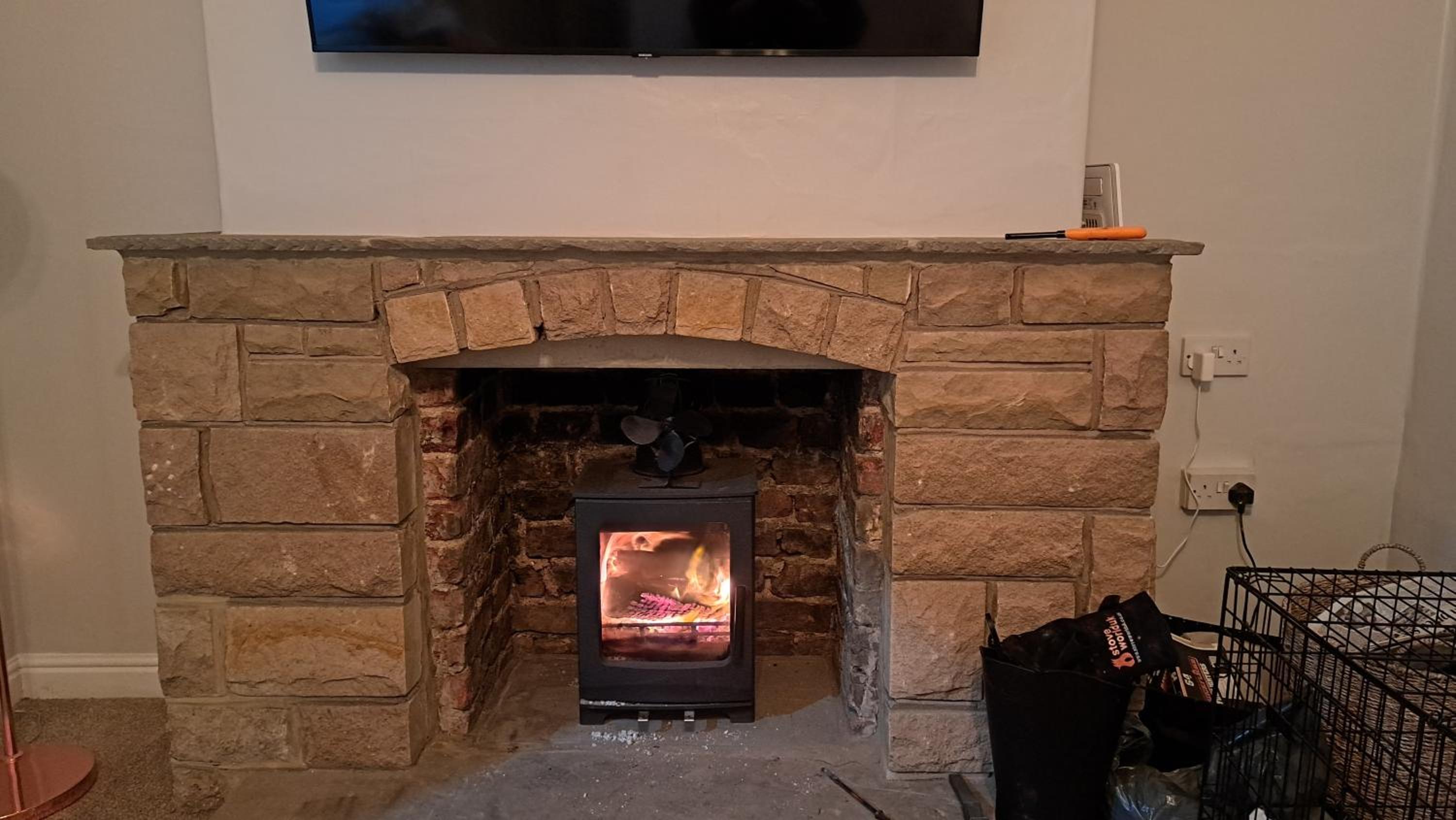 Cosy 2-Bed Cottage - Free WiFi view 5