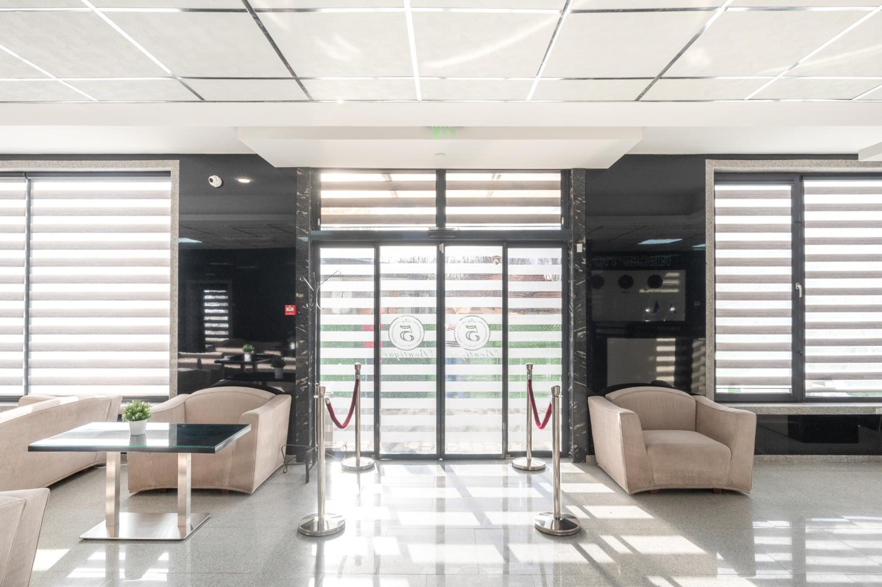 Hotel Boutique 5 - Image 1