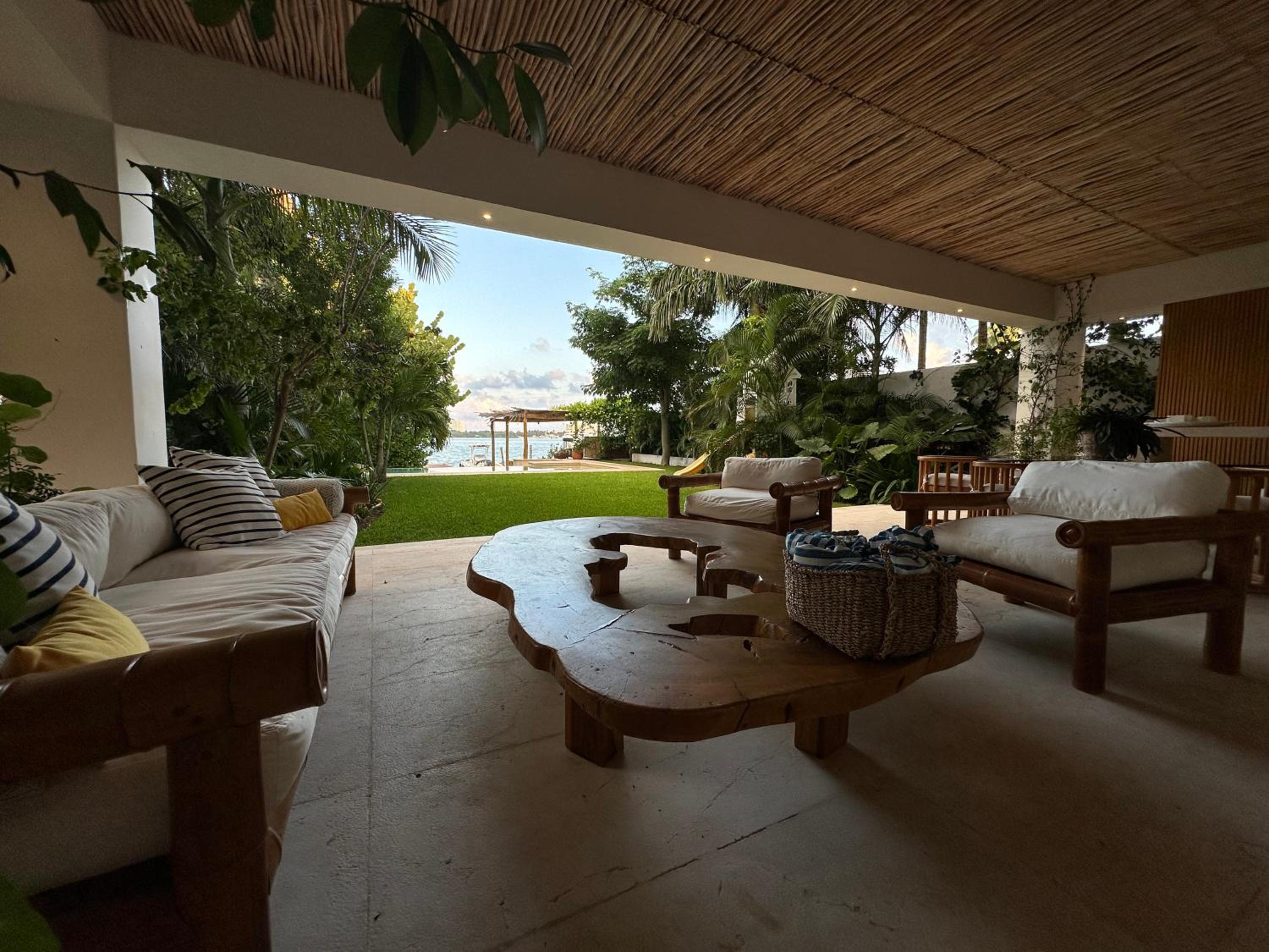 4BR Lakefront Villa with Private Pool by Solmar Rentals