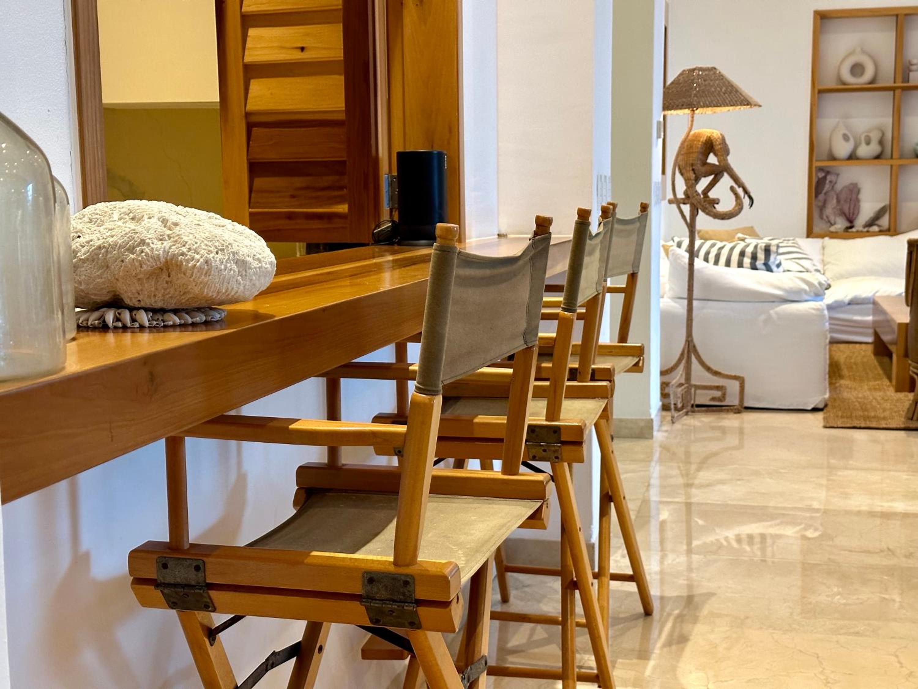 4BR Lakefront Villa with Private Pool by Solmar Rentals