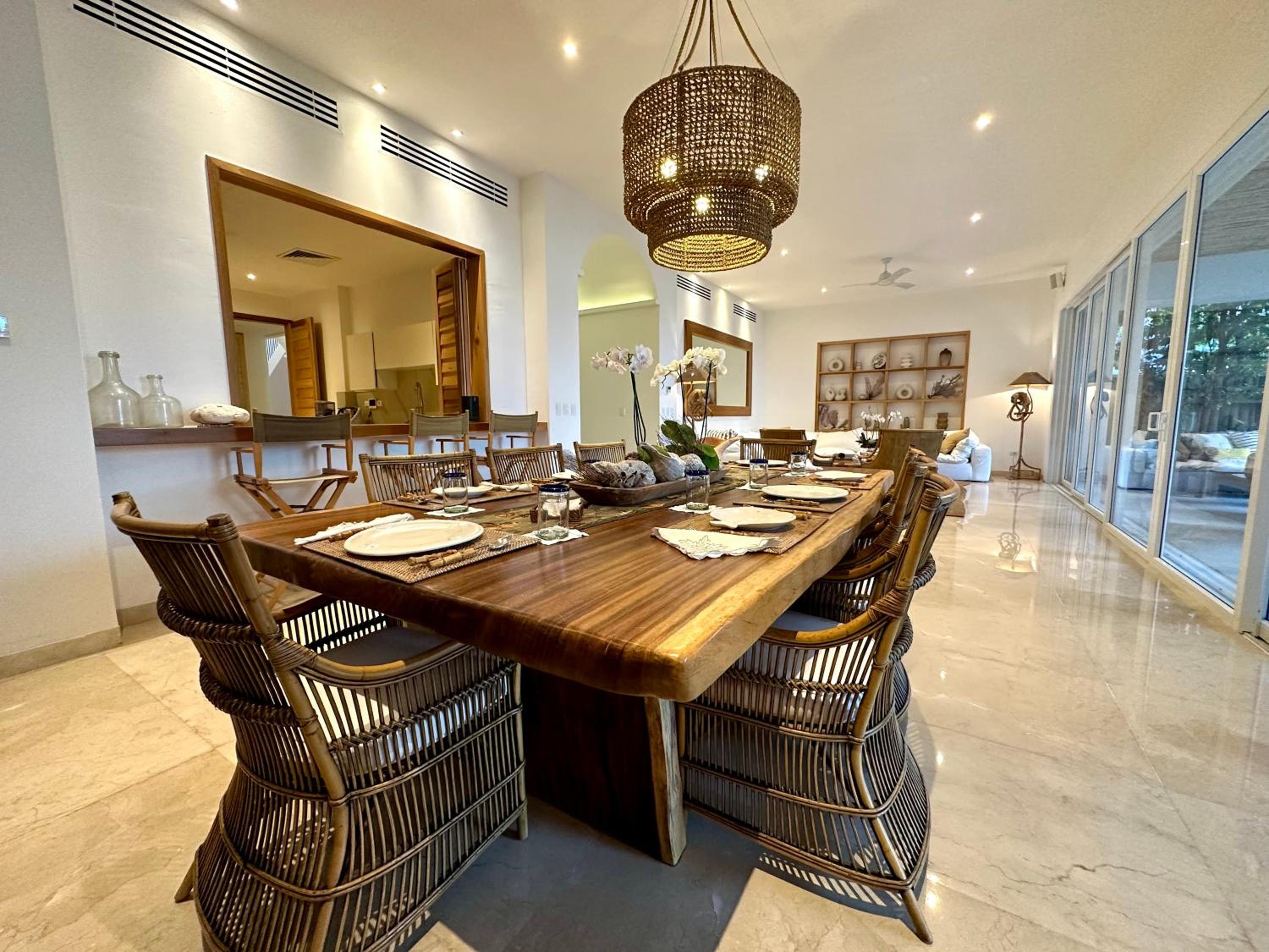 4BR Lakefront Villa with Private Pool by Solmar Rentals